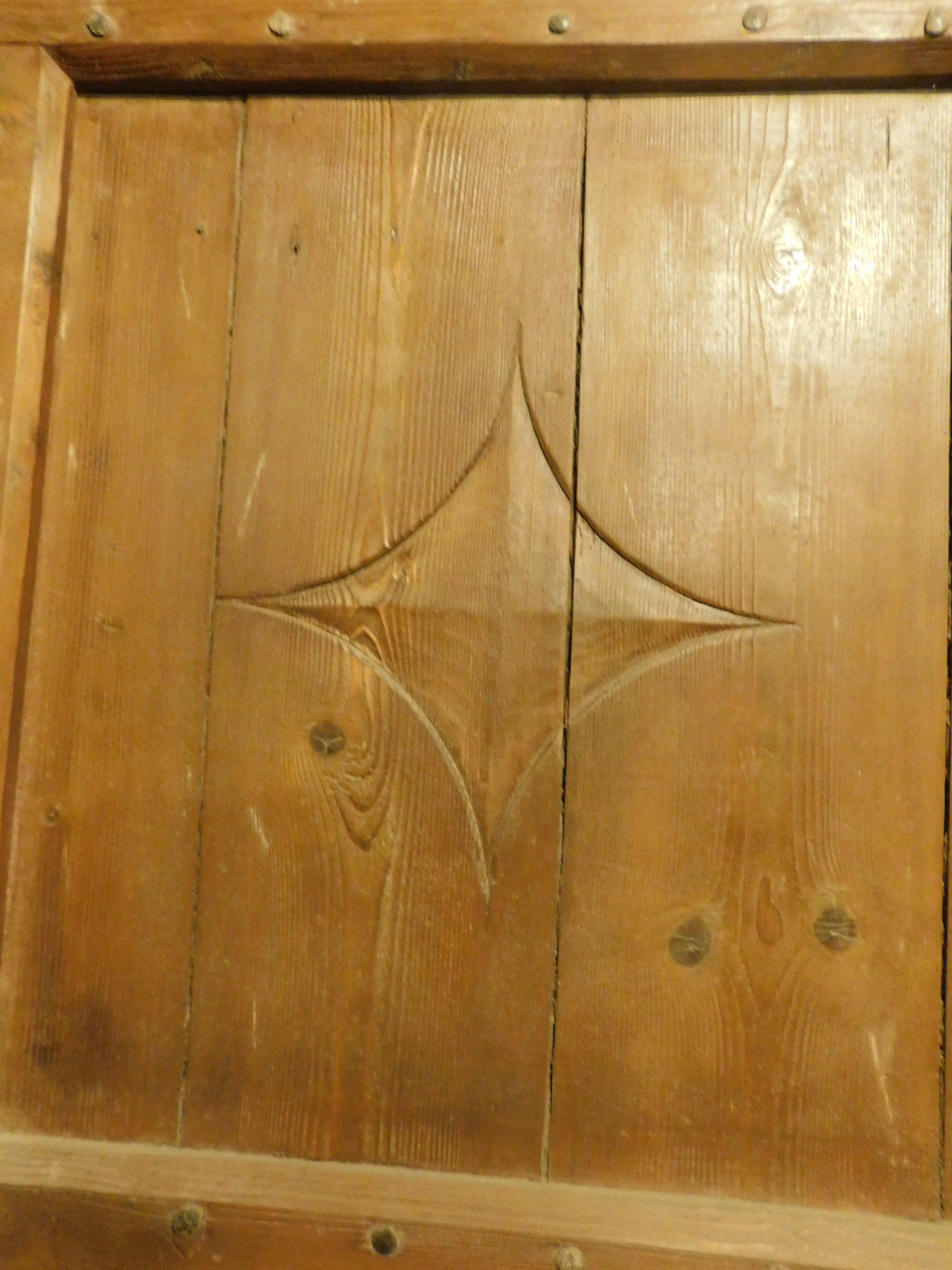 set of 2 Single wooden doors, rustic with carved panels, Italy For Sale 2