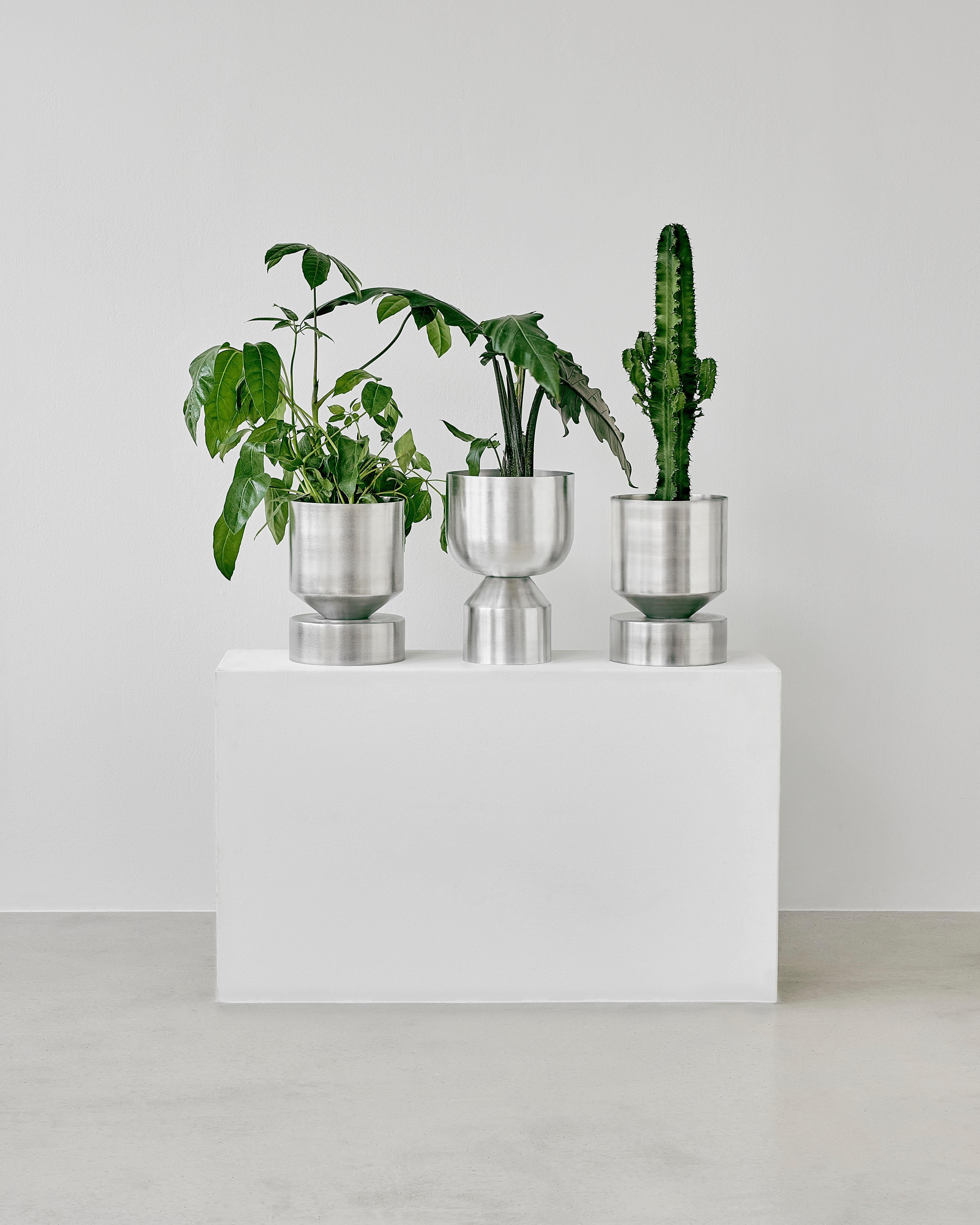 German Set of 2 Small Ada Planters by Llot Llov For Sale