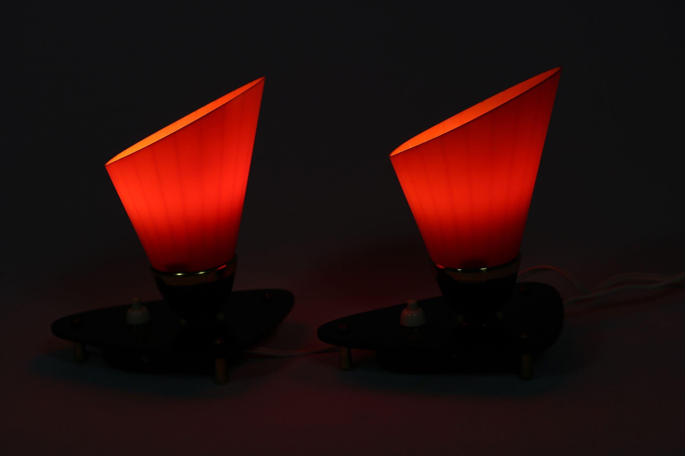 Set of 2 Small, Delightful Original 1950s Table Lamps, Never Used For Sale 3