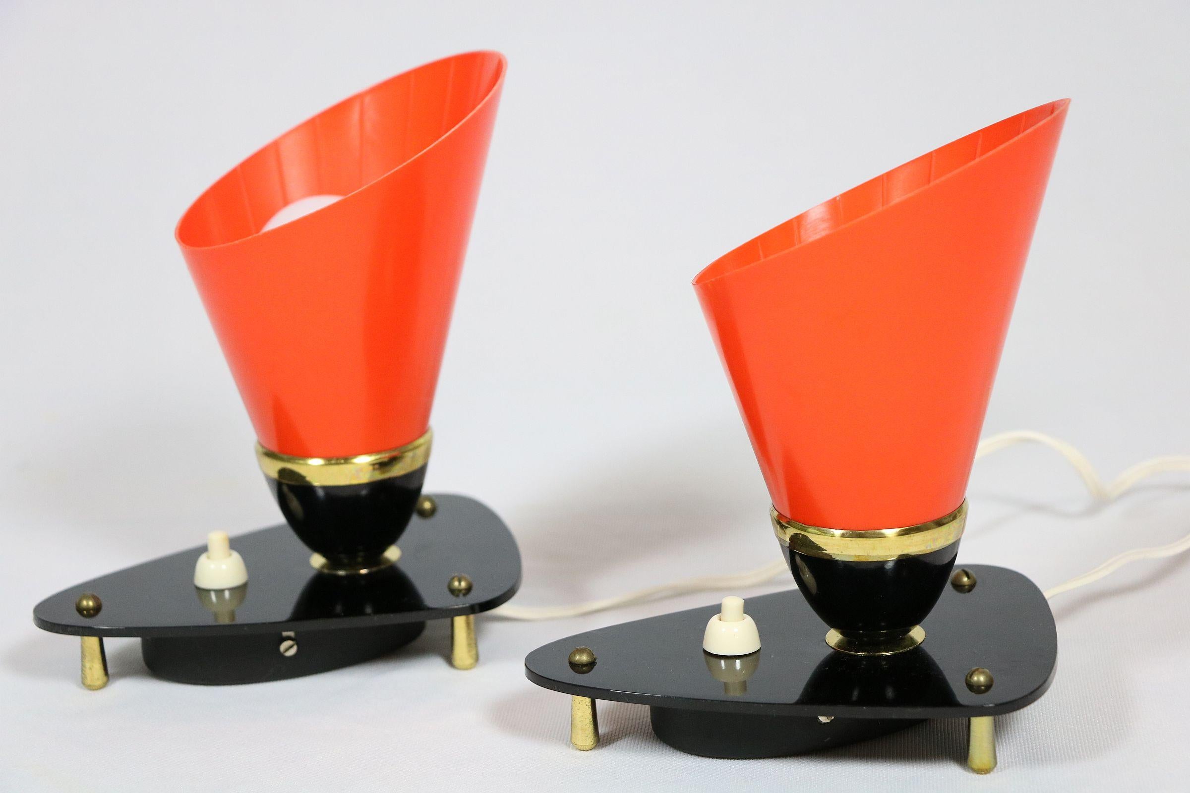 Mid-Century Modern Set of 2 Small, Delightful Original 1950s Table Lamps, Never Used For Sale