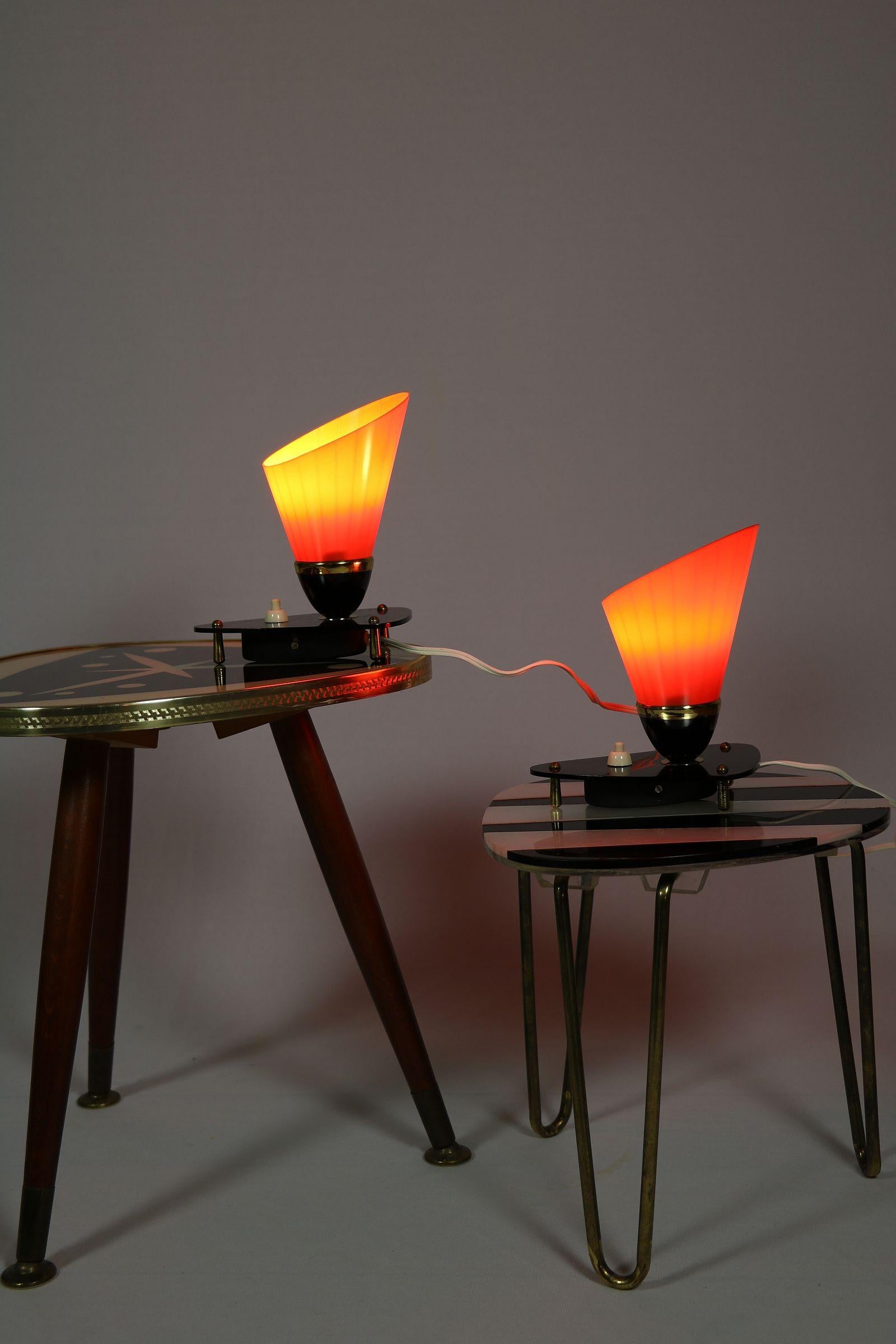 Set of 2 Small, Delightful Original 1950s Table Lamps, Never Used In Excellent Condition For Sale In Berlin, BE