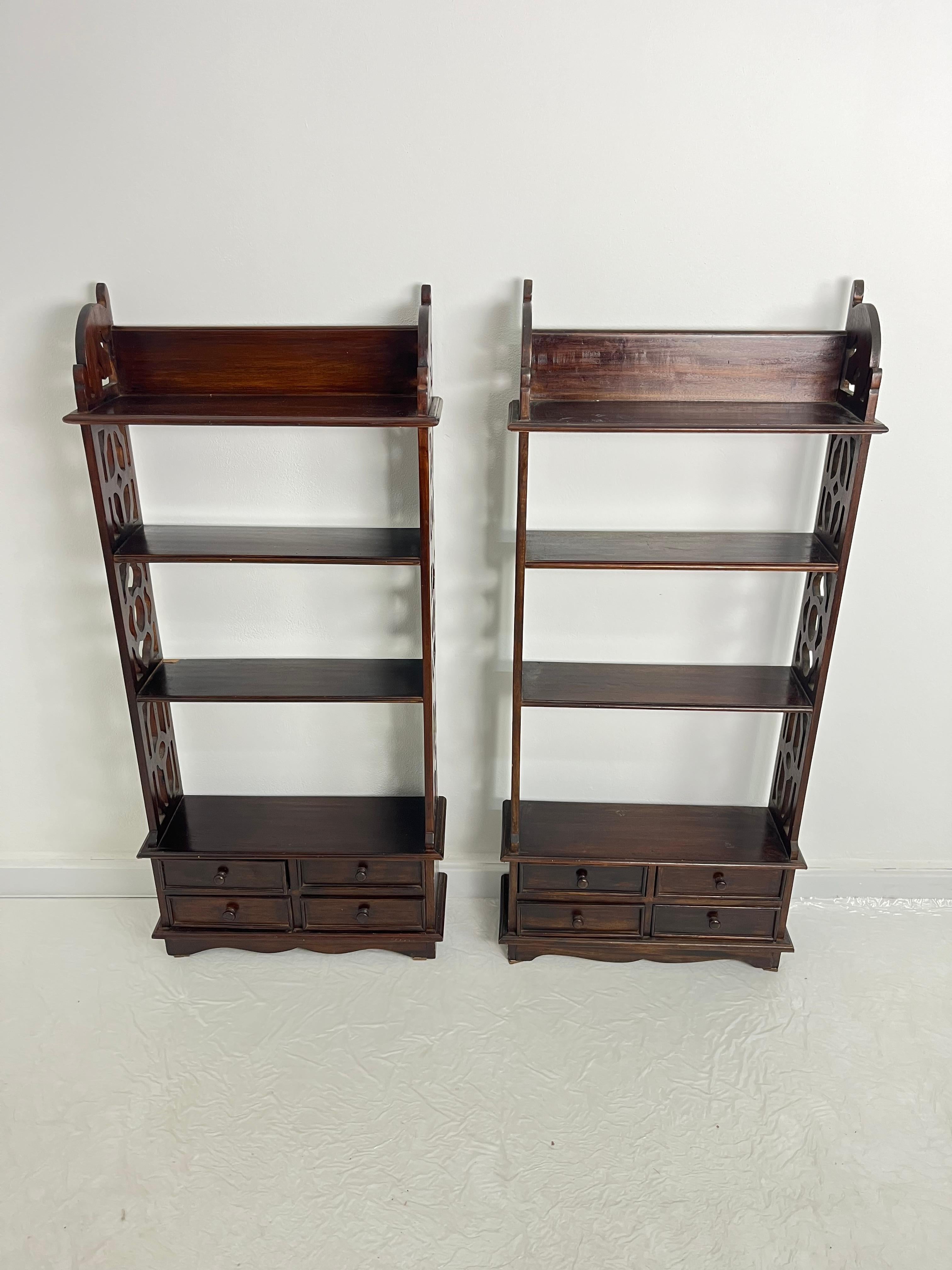 Set of 2 Small English Bookcases with Drawers, 1960s In Good Condition For Sale In Palermo, IT