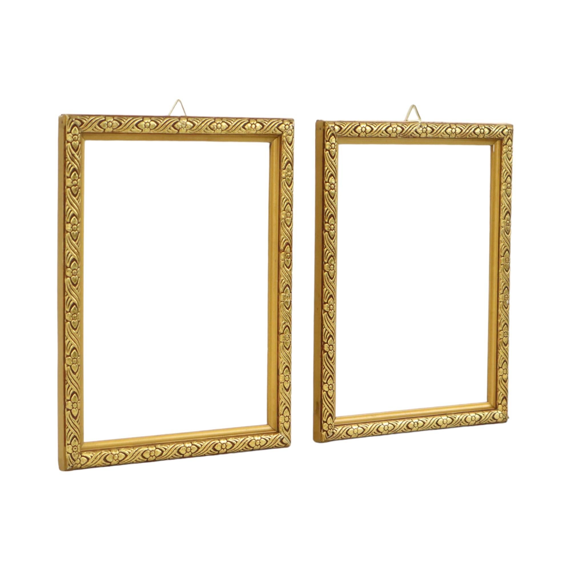 European Set of 2 Small Golden Baroque Frames Wood Classic Painting 21x27cm For Sale
