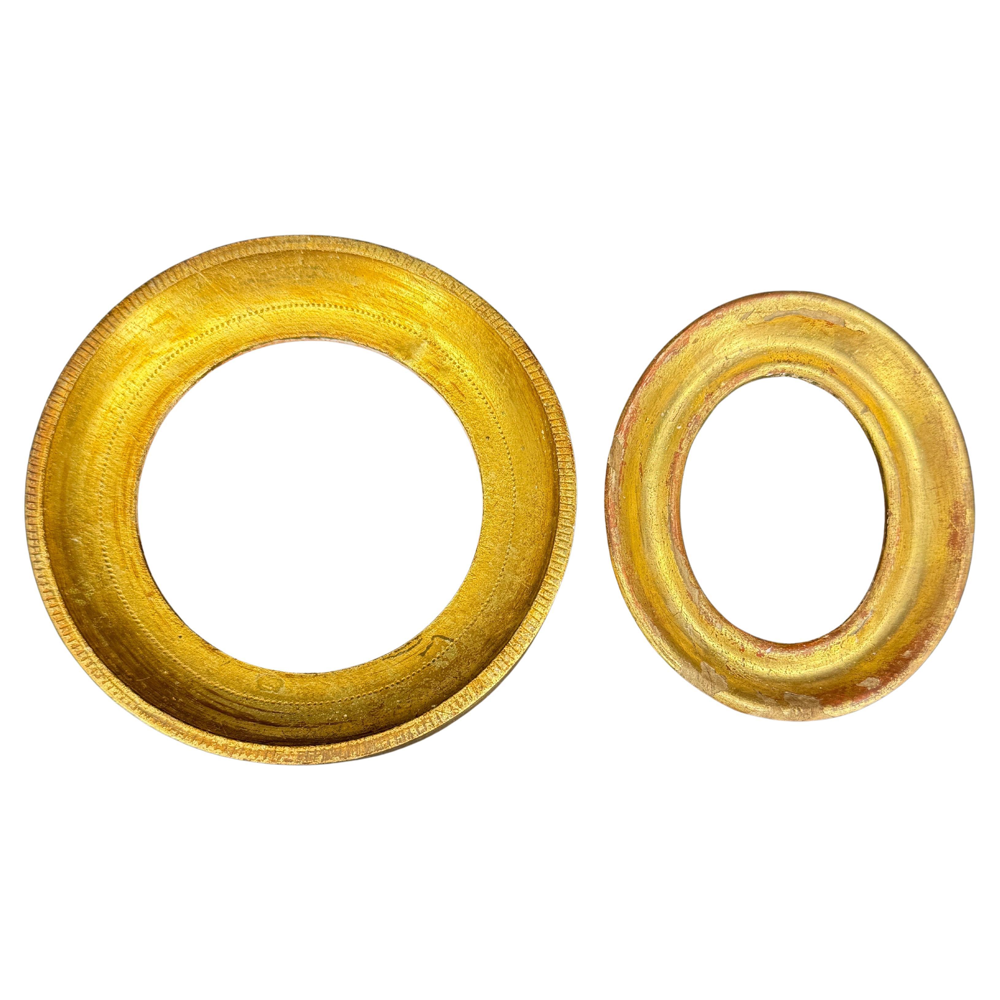 Set of 2 Small Italian Florentine Gilt Wood Art Frames, Circa 1950's For Sale