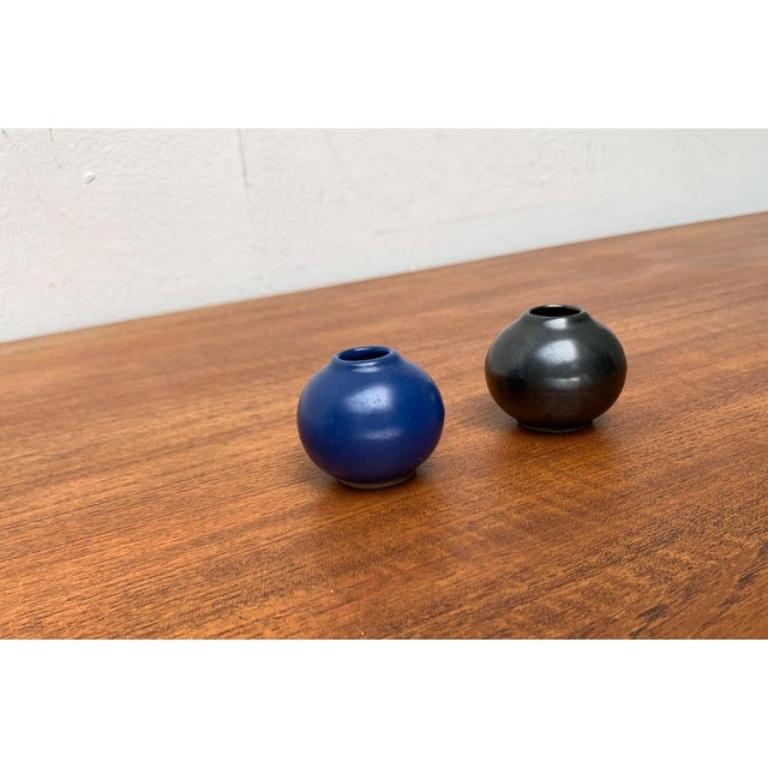 Set of 2 Small Mid-Century Minimalist Studio Pottery Ball Vases, 1960s For Sale 1