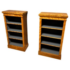 Set of 2 small open bookcases