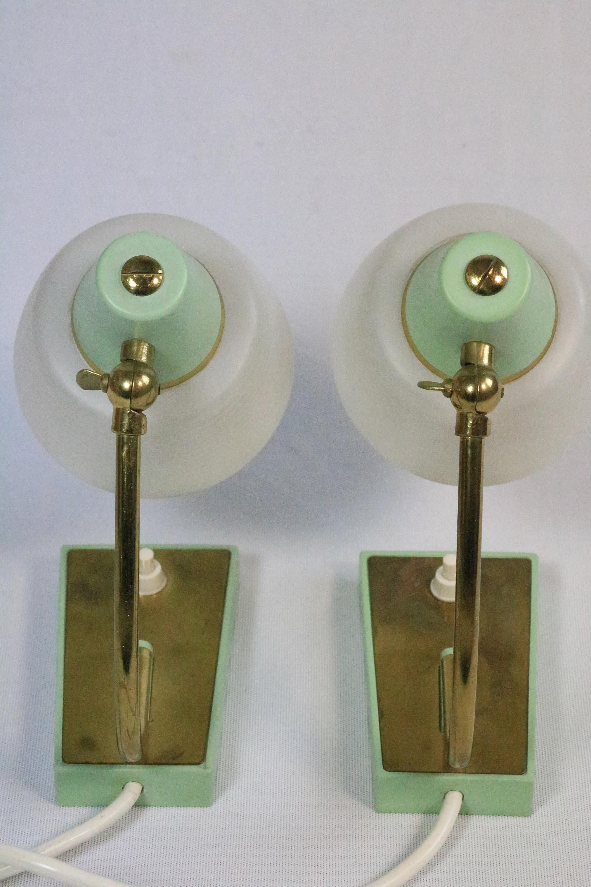 Ensemble de 2 petites lampes de bureau du milieu du siècle dernier, laiton/vert menthe, Allemagne en vente 1