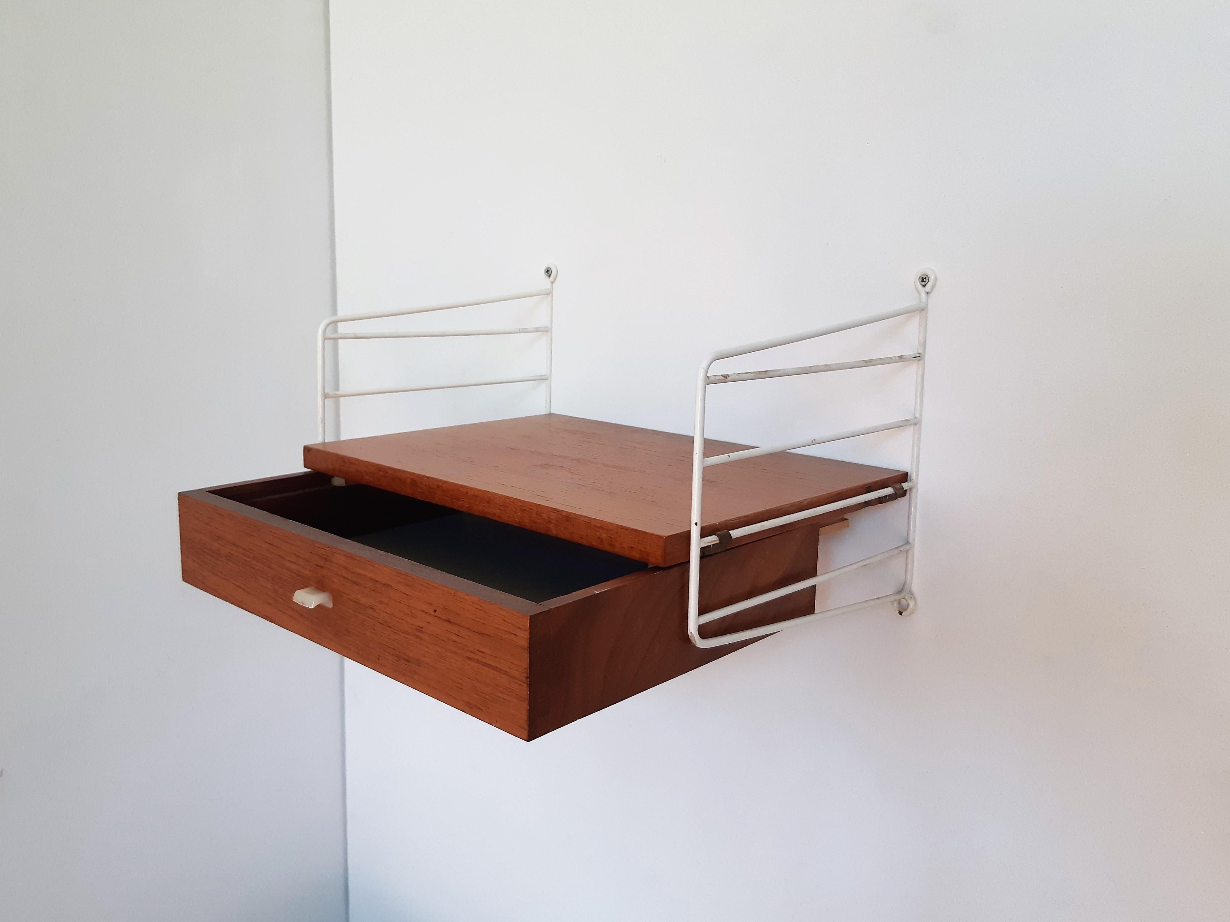Set of 2 Small Teak Wall Units with Drawer by Nisse Strinning for String, Sweden In Good Condition In Steenwijk, NL