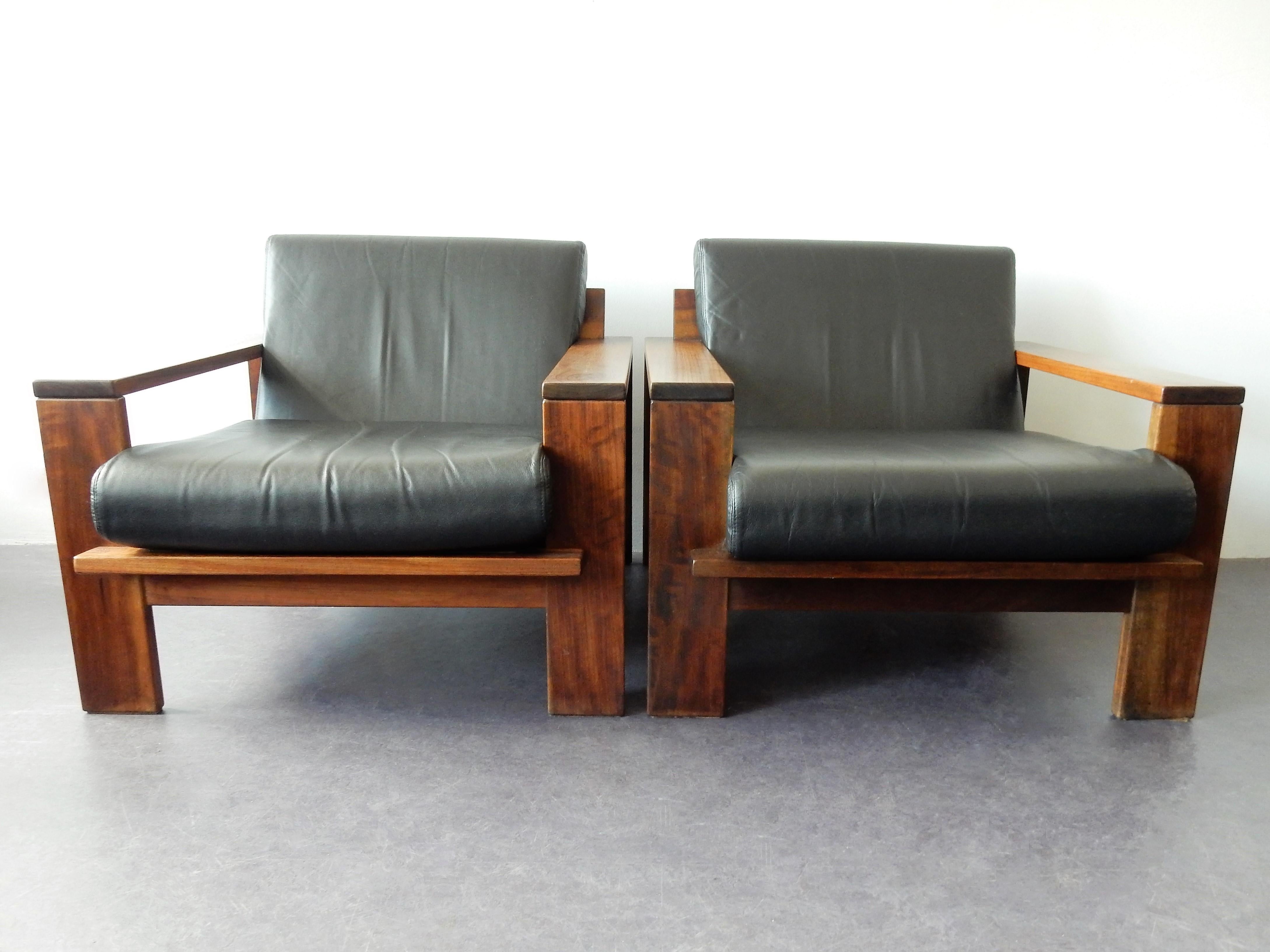 Set of 2 Solid and Comfortable Lounge Chairs, Netherlands, 1970s In Good Condition In Steenwijk, NL