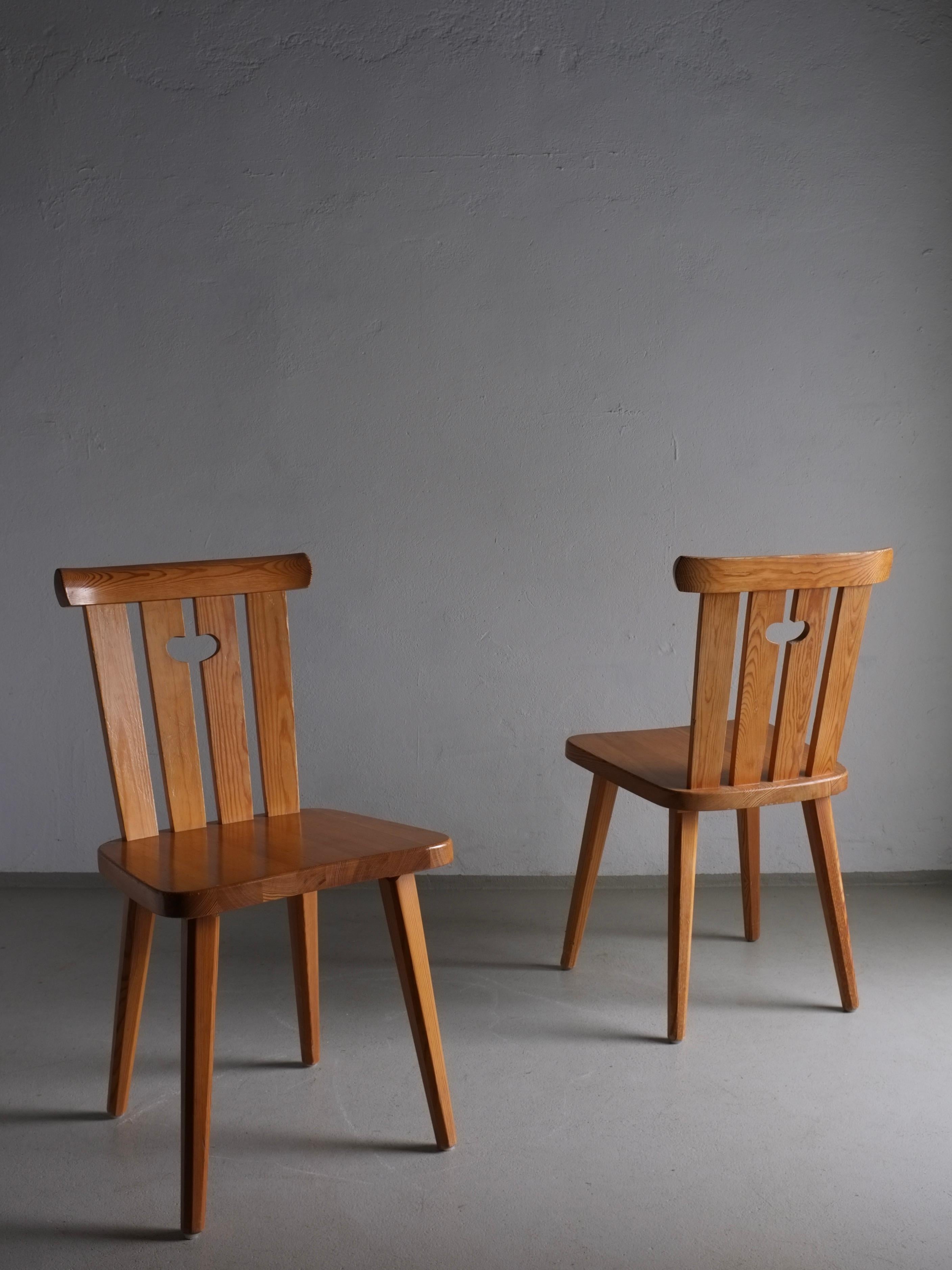 Set of 2 Solid Pine Chairs, Göran Malmvall, Sweden 1940s For Sale 2