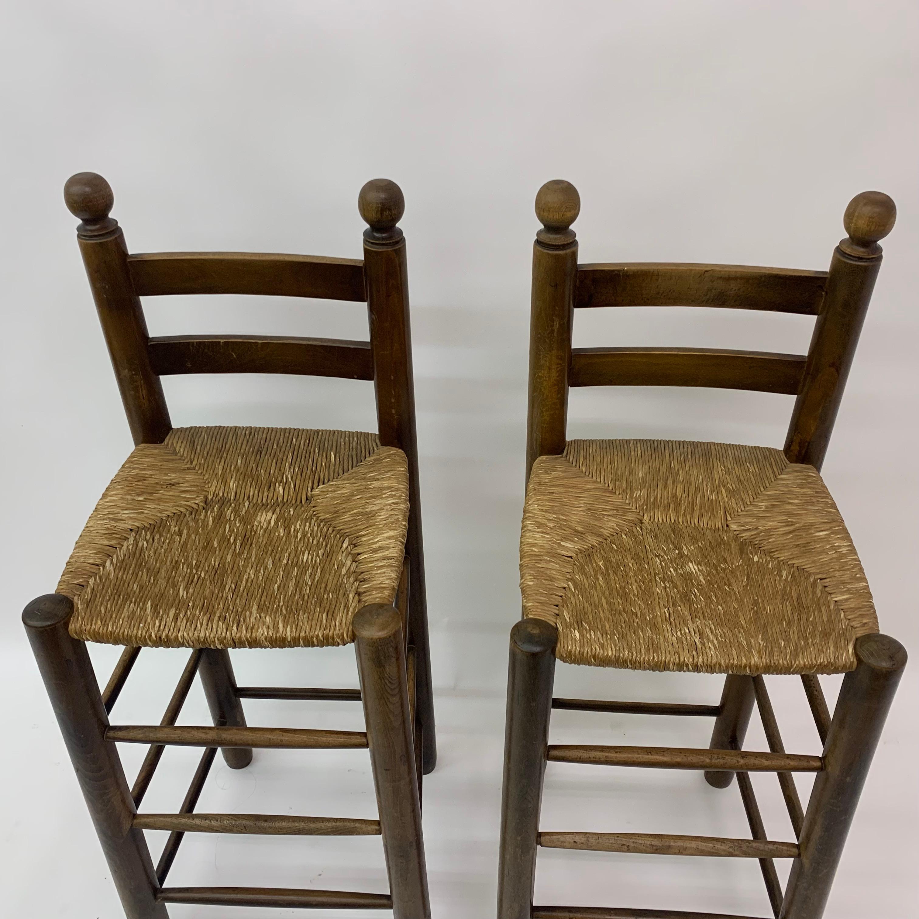 Set of 2 Solid Wooden Bar Stools, 1970’s In Good Condition In Delft, NL
