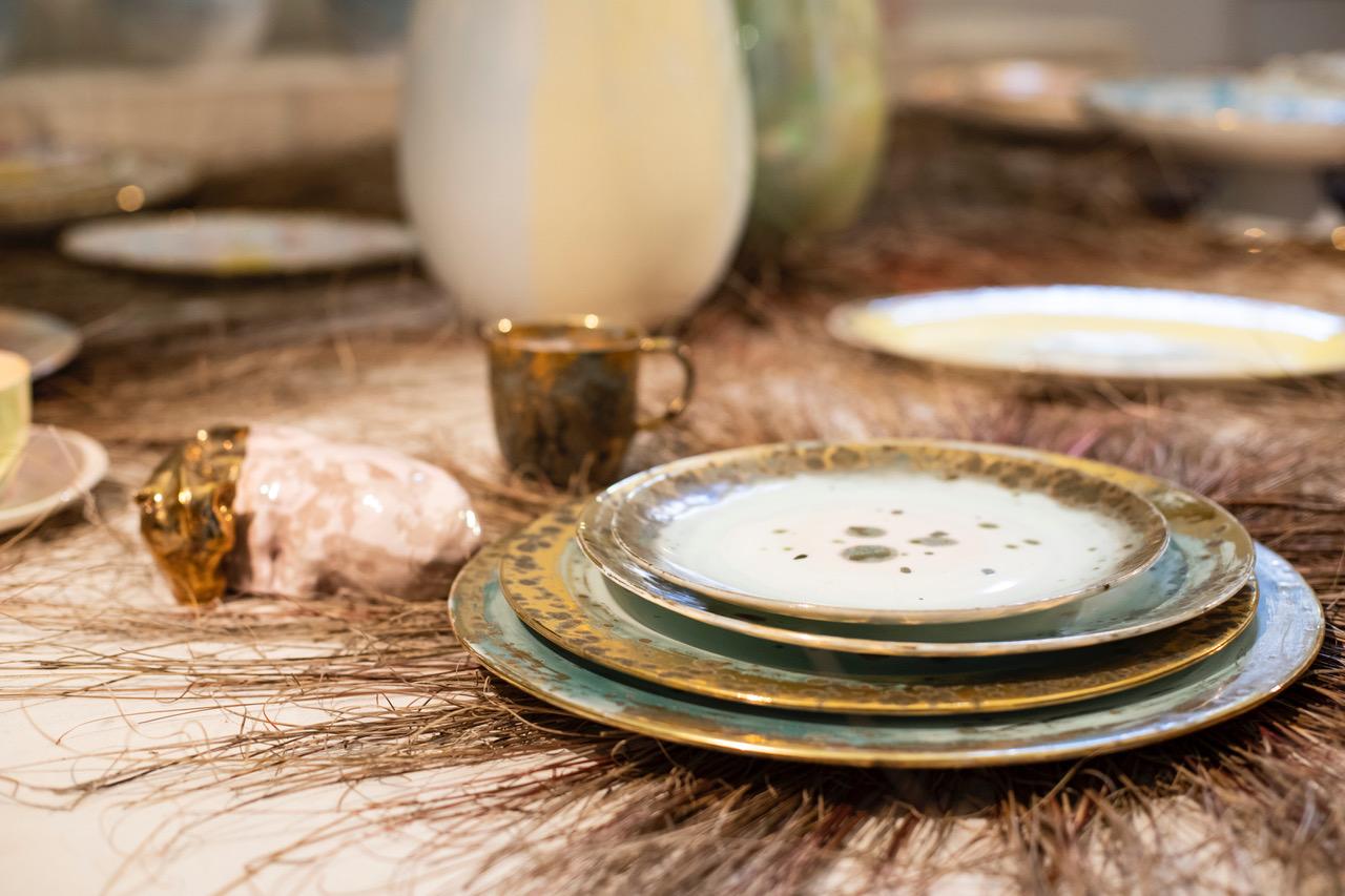 Set contemporáneo de 2 platos hondos Vajilla de porcelana dorada pintada a mano Porcelana en venta