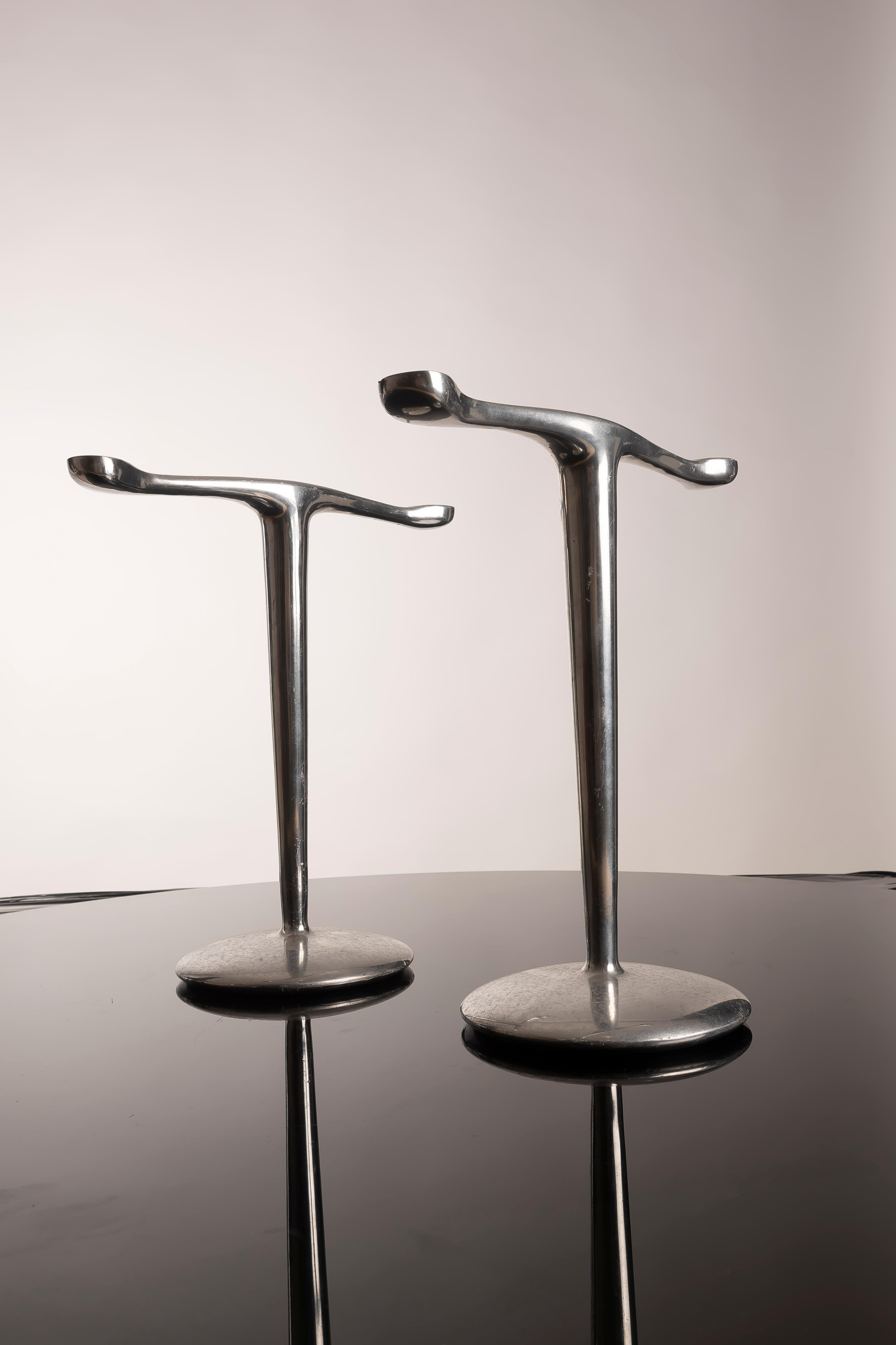 Set di 2 portacandele A Space Age in alluminio Jorge Pensi Design in vendita 4