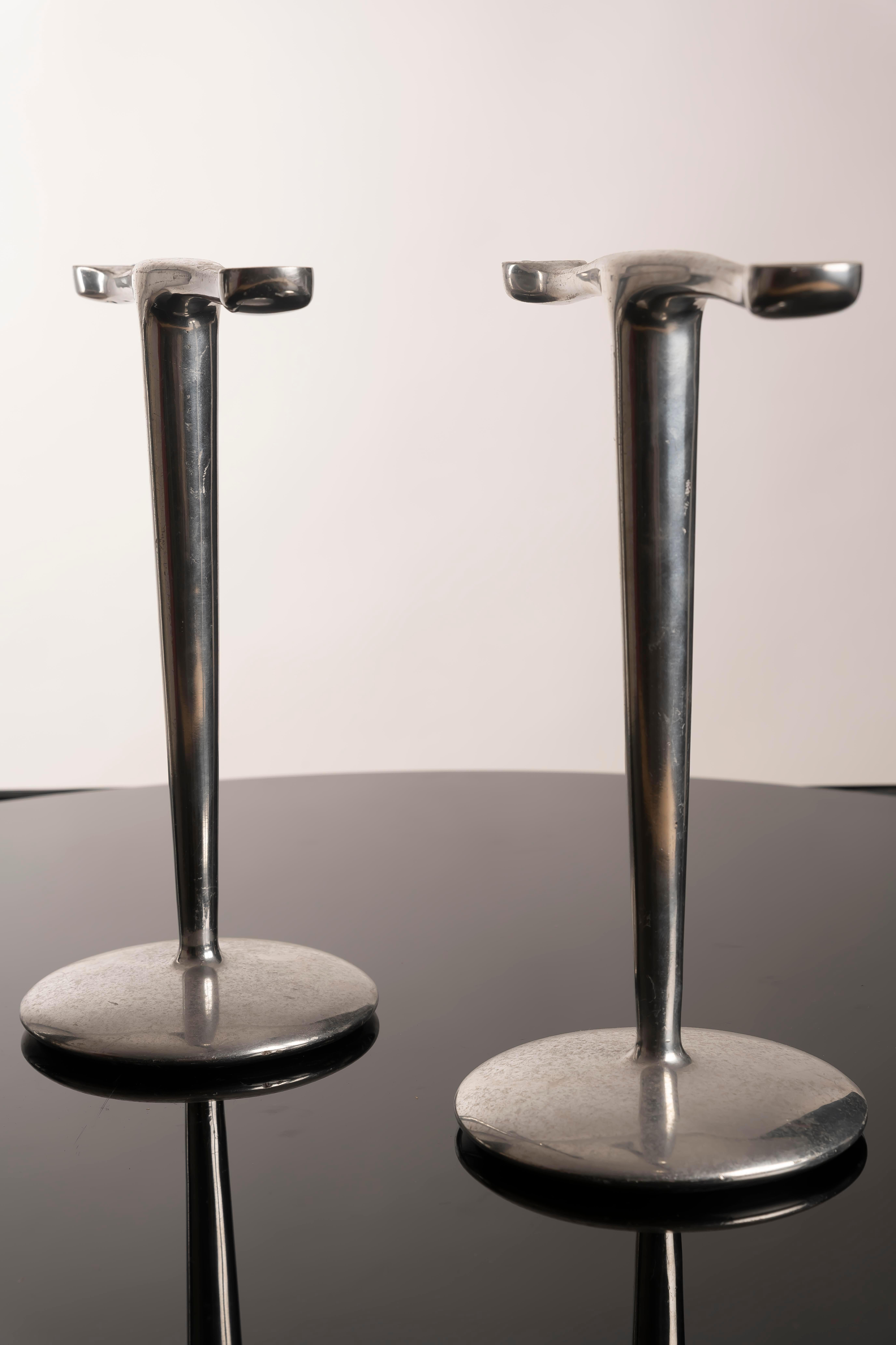 Fine XX secolo Set di 2 portacandele A Space Age in alluminio Jorge Pensi Design in vendita