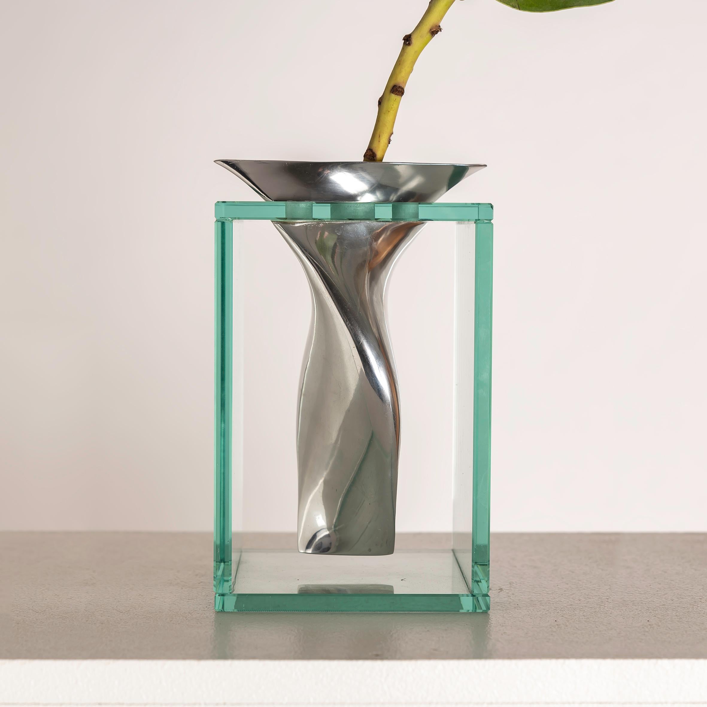 Metallo Set di 2 vasi in vetro e metallo Space AGE Flower di Lisa Mori, Italia anni '80 in vendita