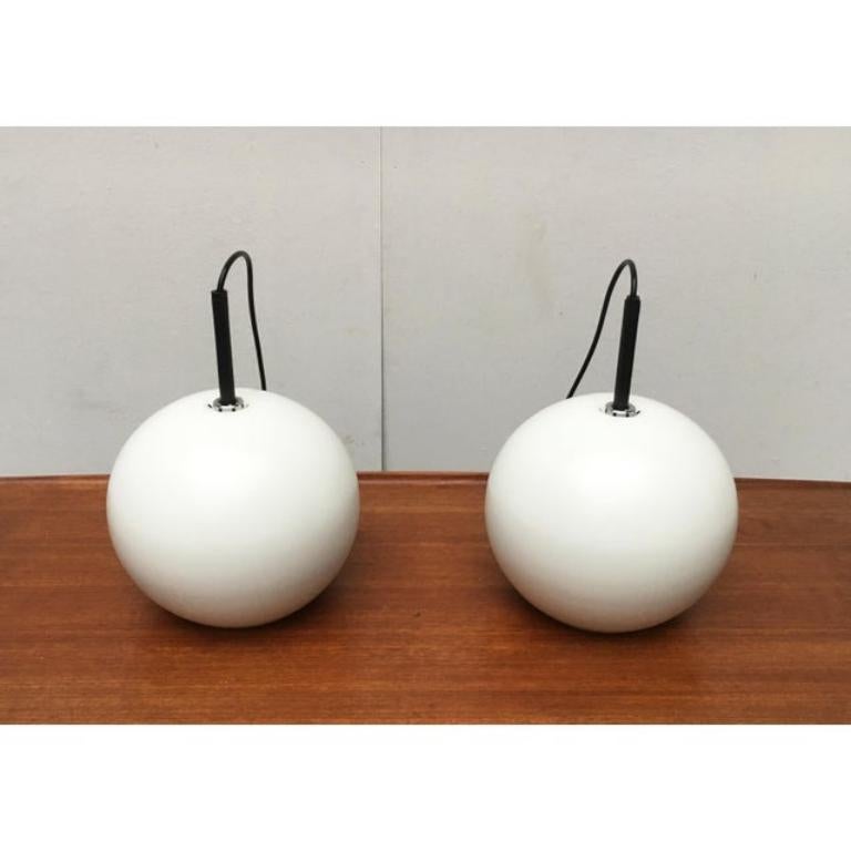 Ensemble de 2 lampes suspendues allemandes de l'ère spatiale, Staff, 1970 en vente 4