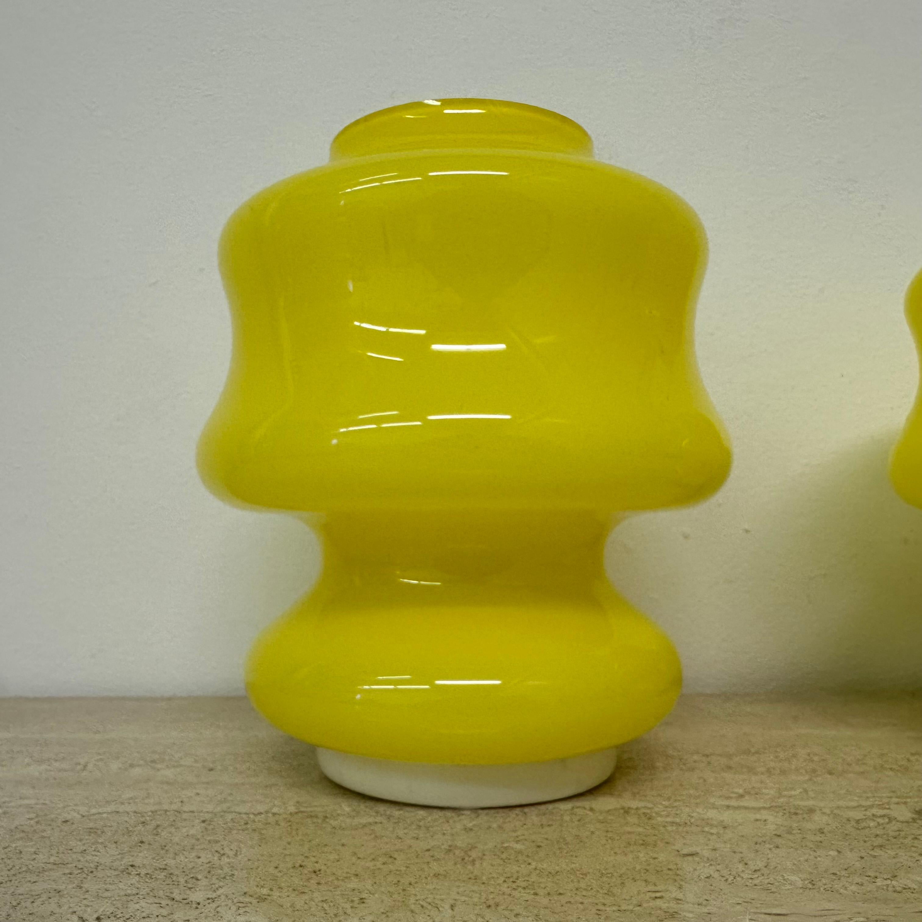 Ensemble de 2 lampes de table en verre jaune de l'ère spatiale ve-art Italy design, 1970 en vente 6