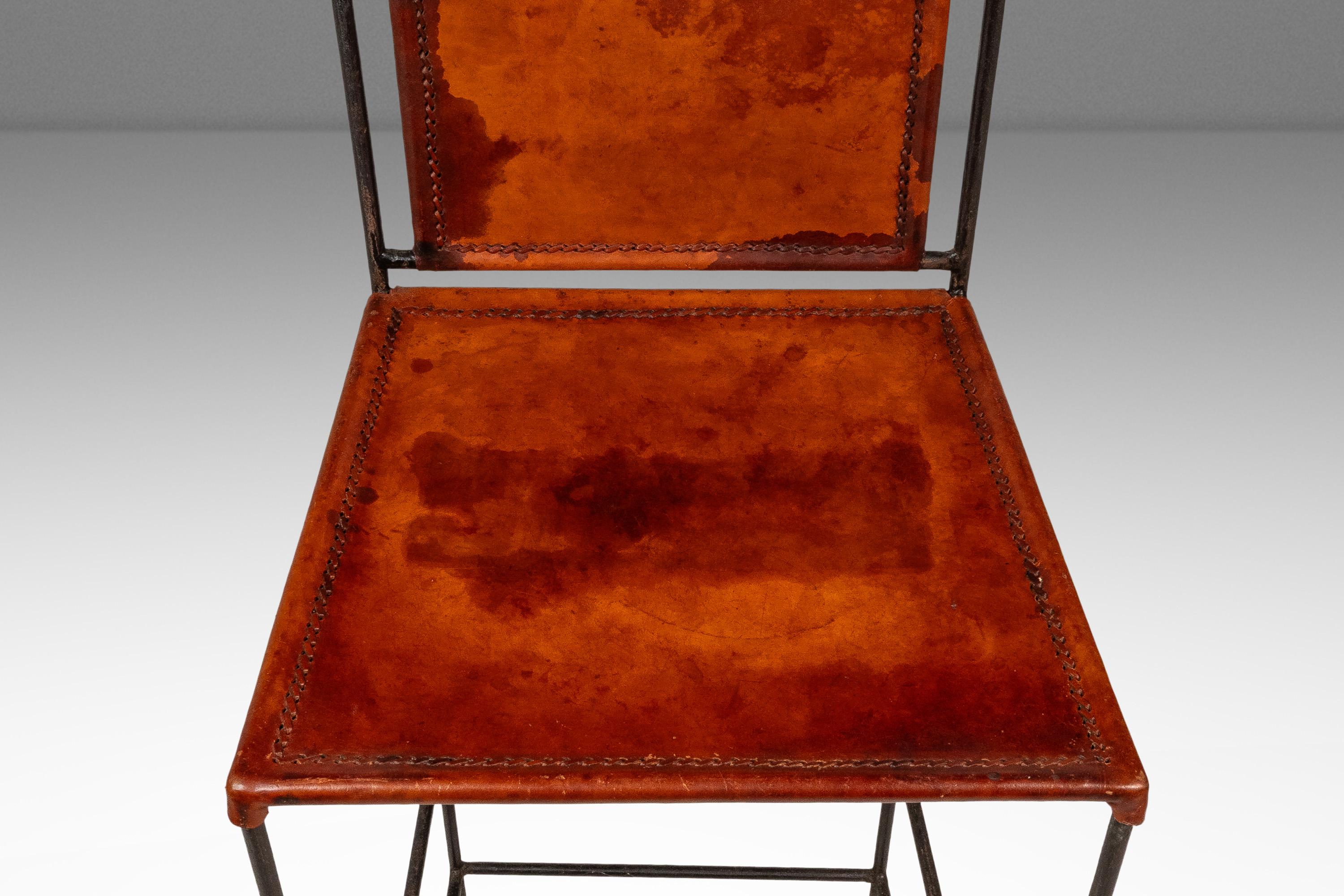 Ensemble de 2 tabourets de bar Hacienda espagnols en cuir pleine fleur travaillé à la main, années 1960 en vente 4