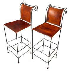 Ensemble de 2 tabourets de bar Hacienda espagnols en cuir pleine fleur travaillé à la main, années 1960