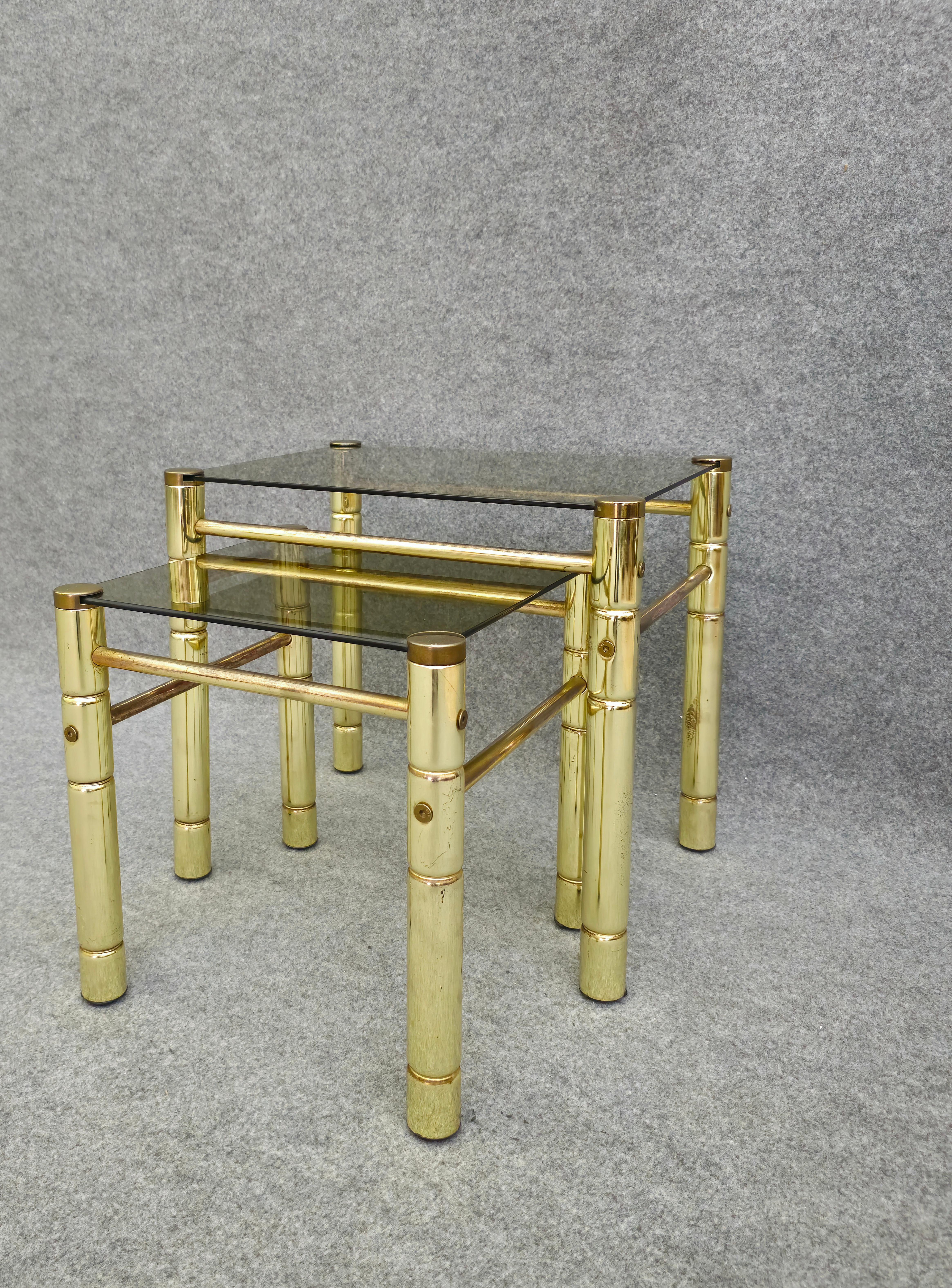 Set of 2 Stackable Coffee Tables With Smoked Glass Top in Mid-Century Italy 70s For Sale 3