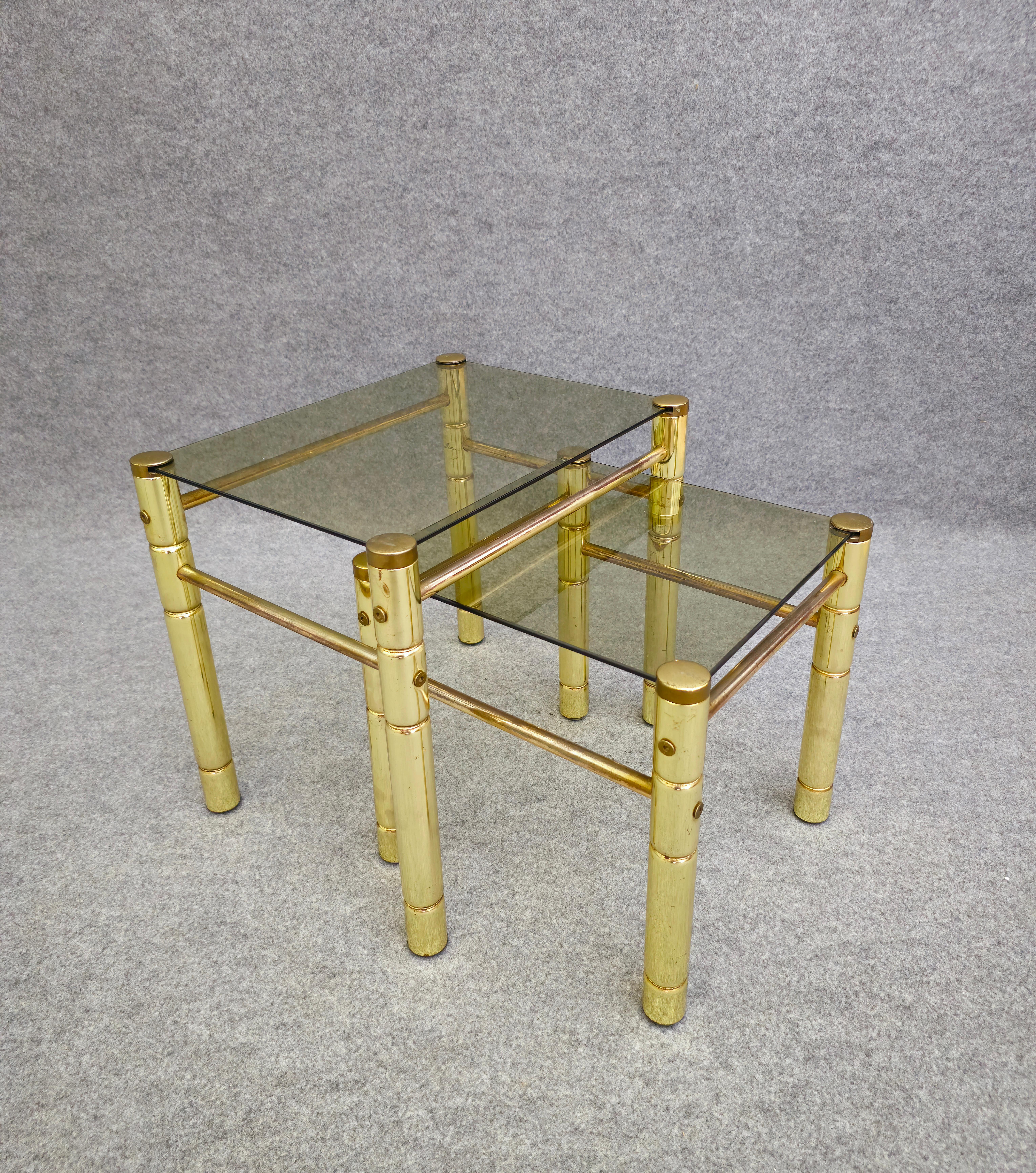 Set of 2 Stackable Coffee Tables With Smoked Glass Top in Mid-Century Italy 70s For Sale 4