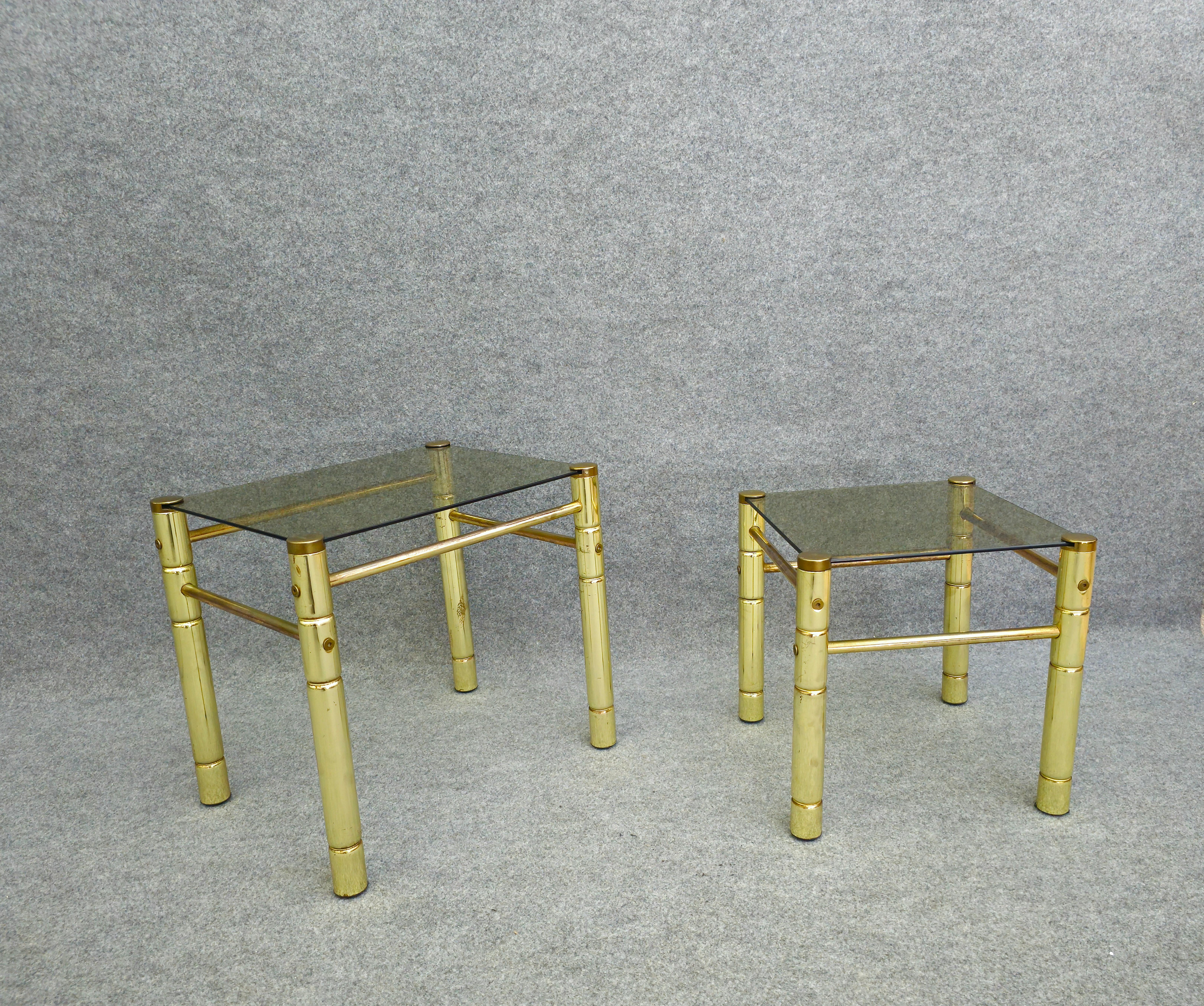 Set of 2 Stackable Coffee Tables With Smoked Glass Top in Mid-Century Italy 70s For Sale 5
