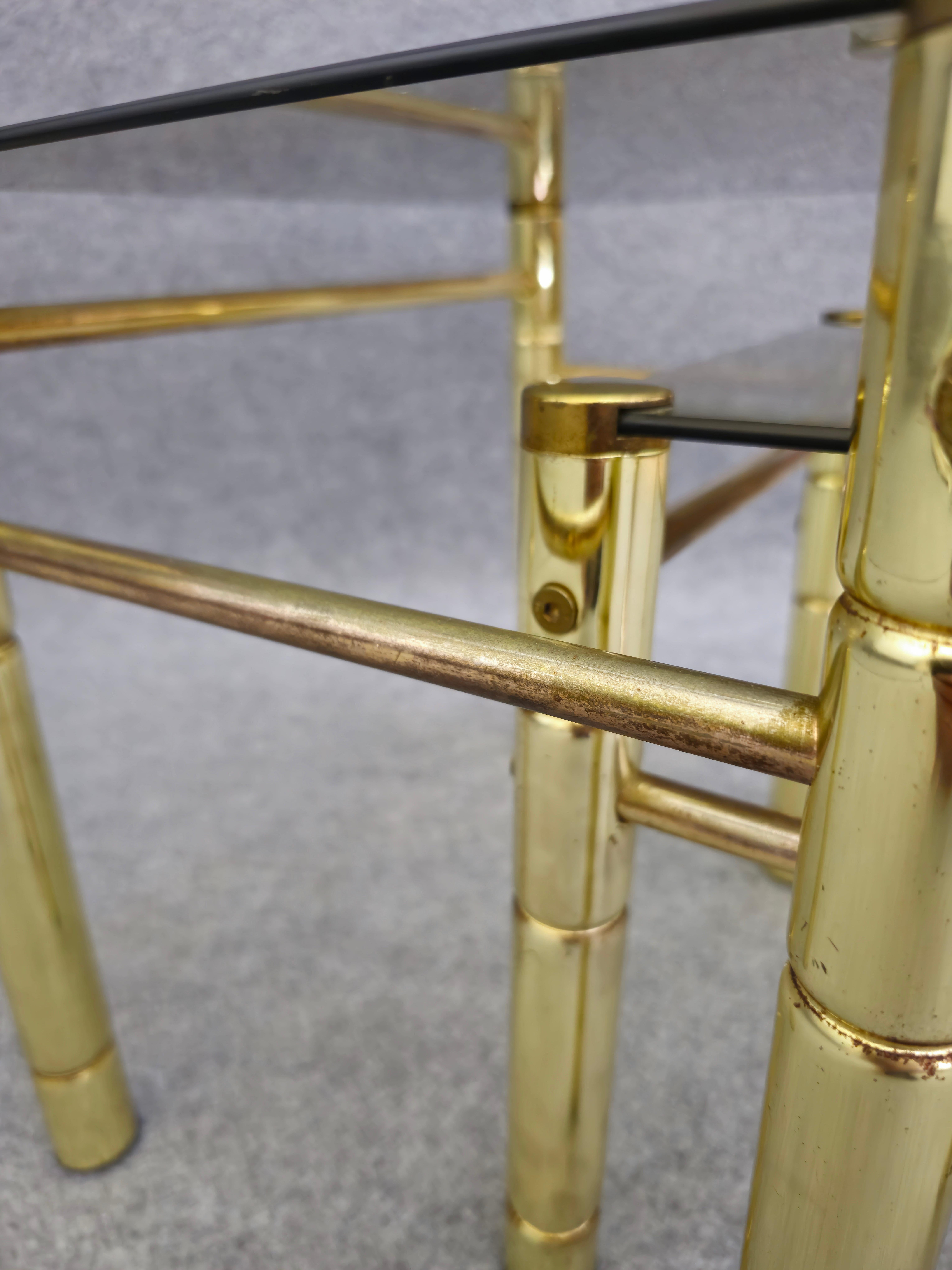 Set of 2 Stackable Coffee Tables With Smoked Glass Top in Mid-Century Italy 70s In Good Condition For Sale In Palermo, IT