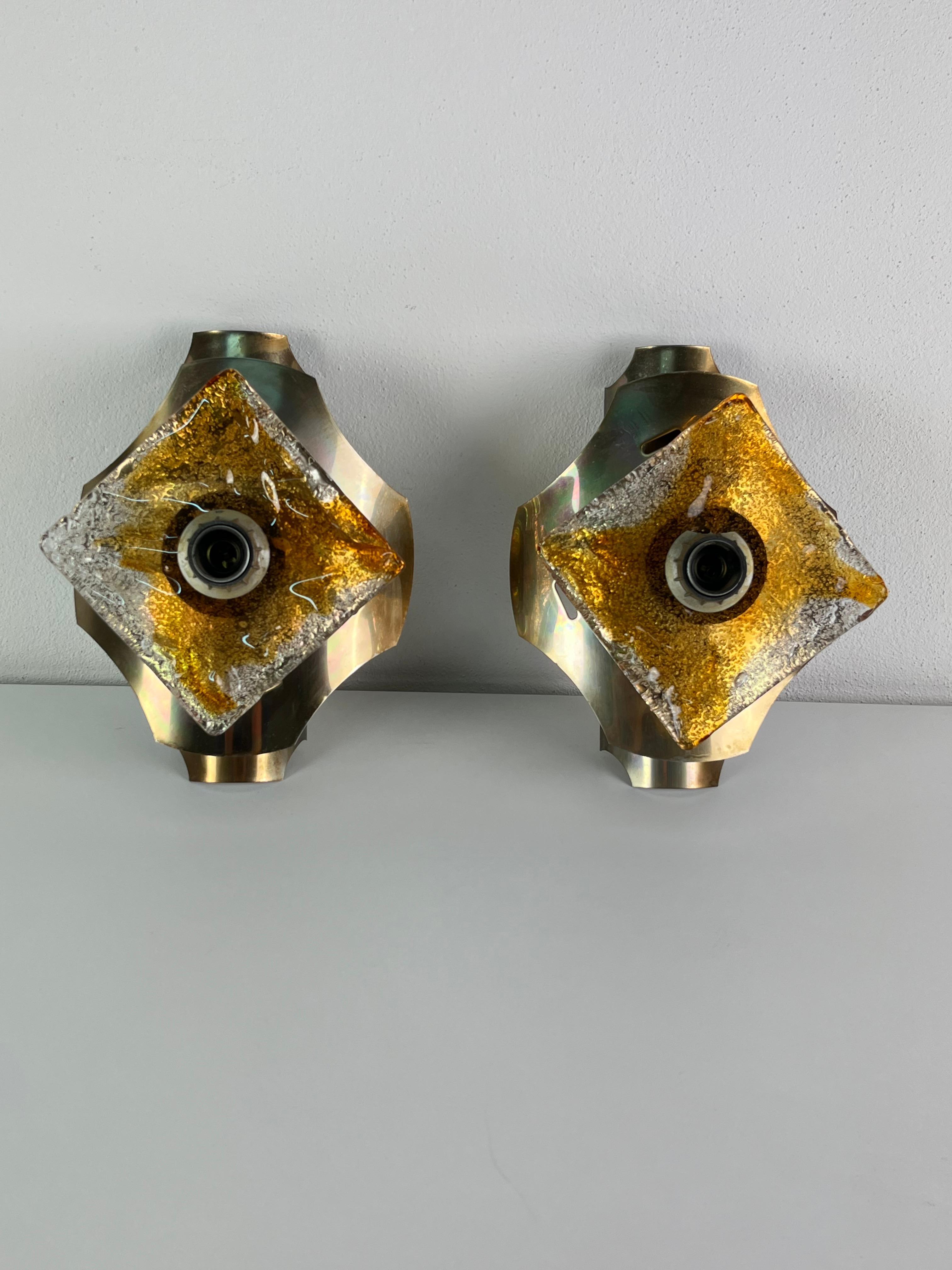 italien Ensemble de 2 appliques en acier et verre de Murano attribuées à Toni Zuccheri en vente