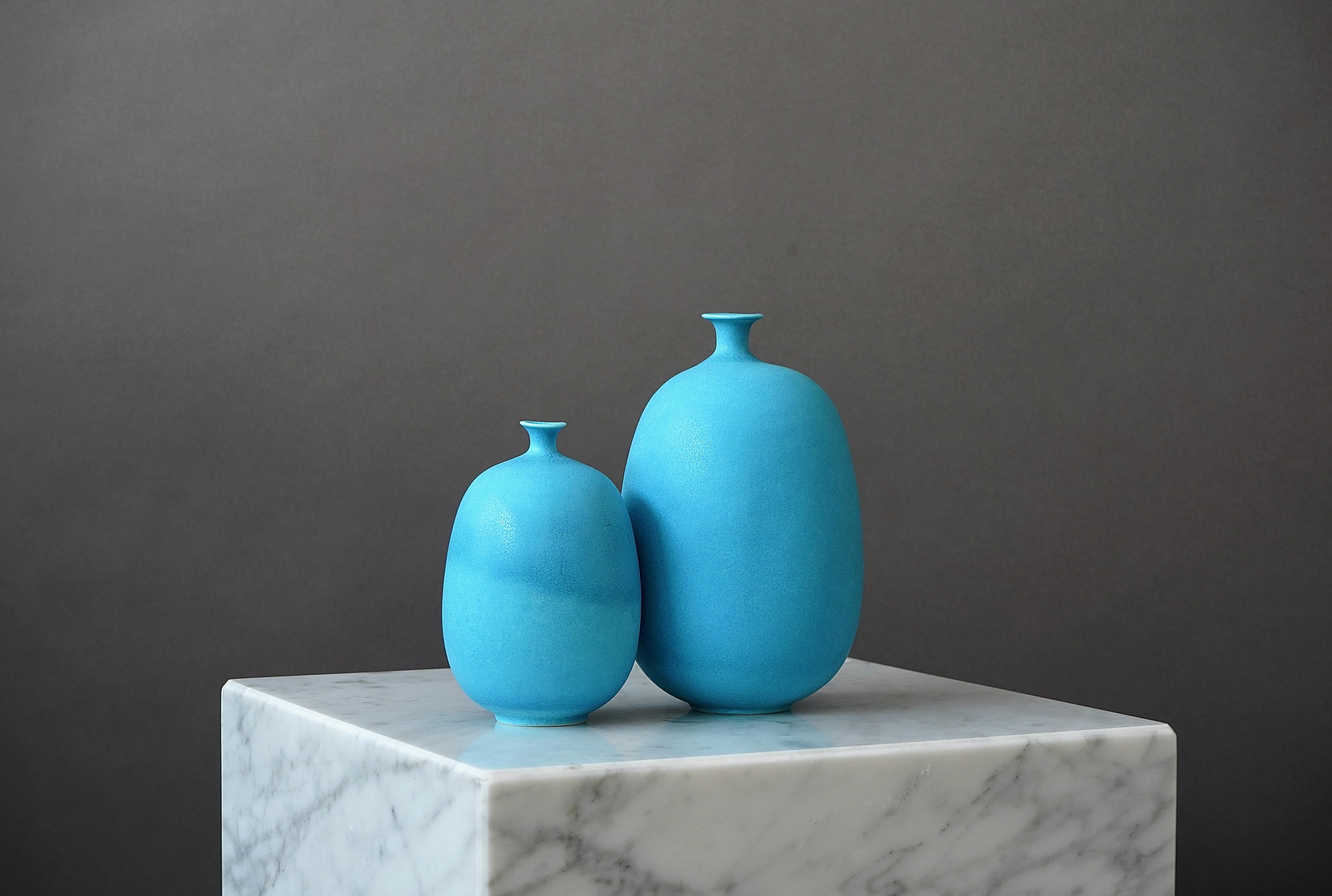 Swedish Set of 2 stoneware 'Balloon' Vases by Inger Persson, Rorstrand, Sweden, 1980s For Sale