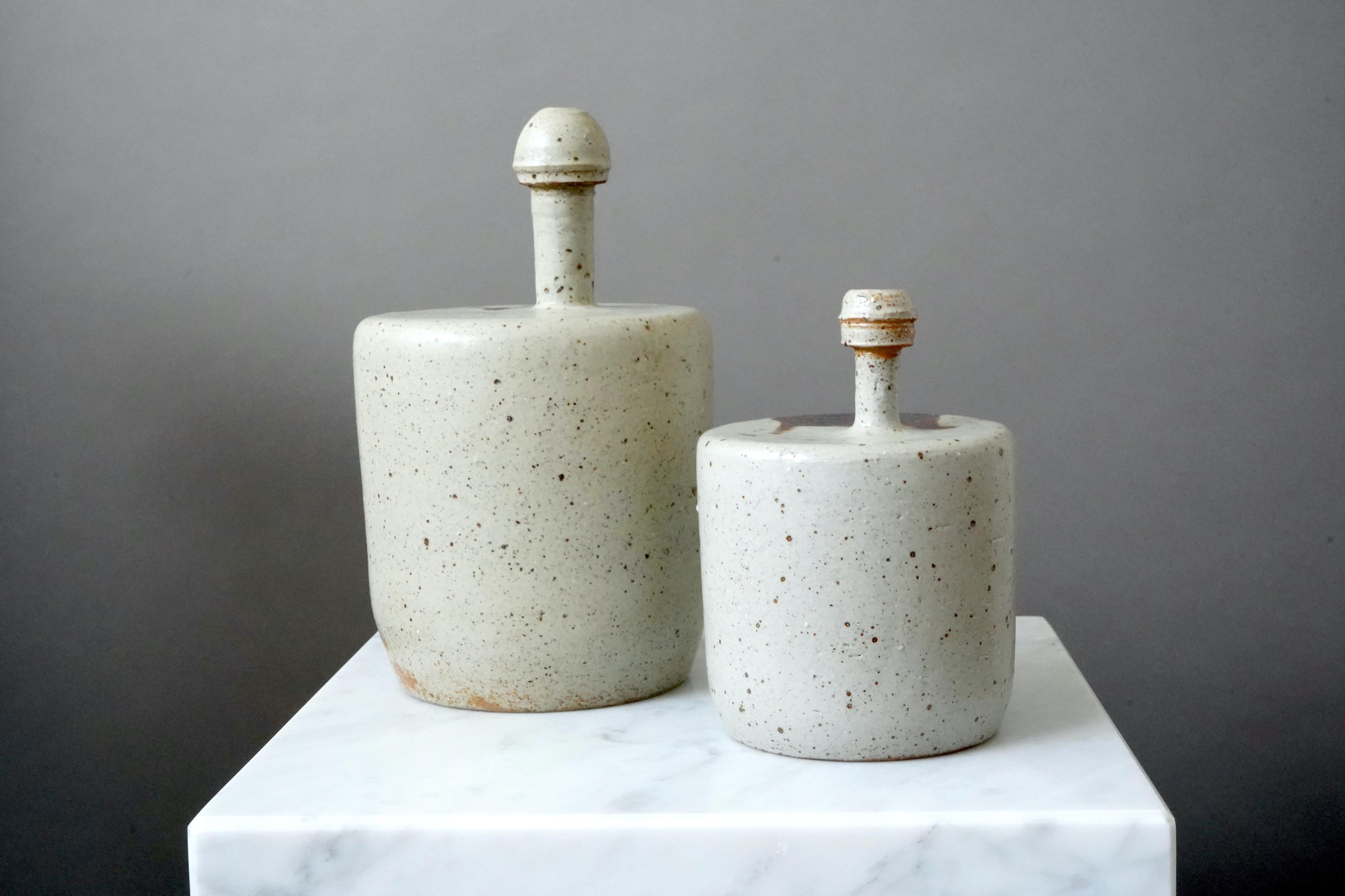 Turned Set of 2 Stoneware Vases by Swedish Ceramist Claes Thell For Sale