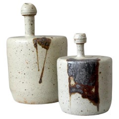 Set aus 2 Steingutvasen des schwedischen Keramikers Claes Thell