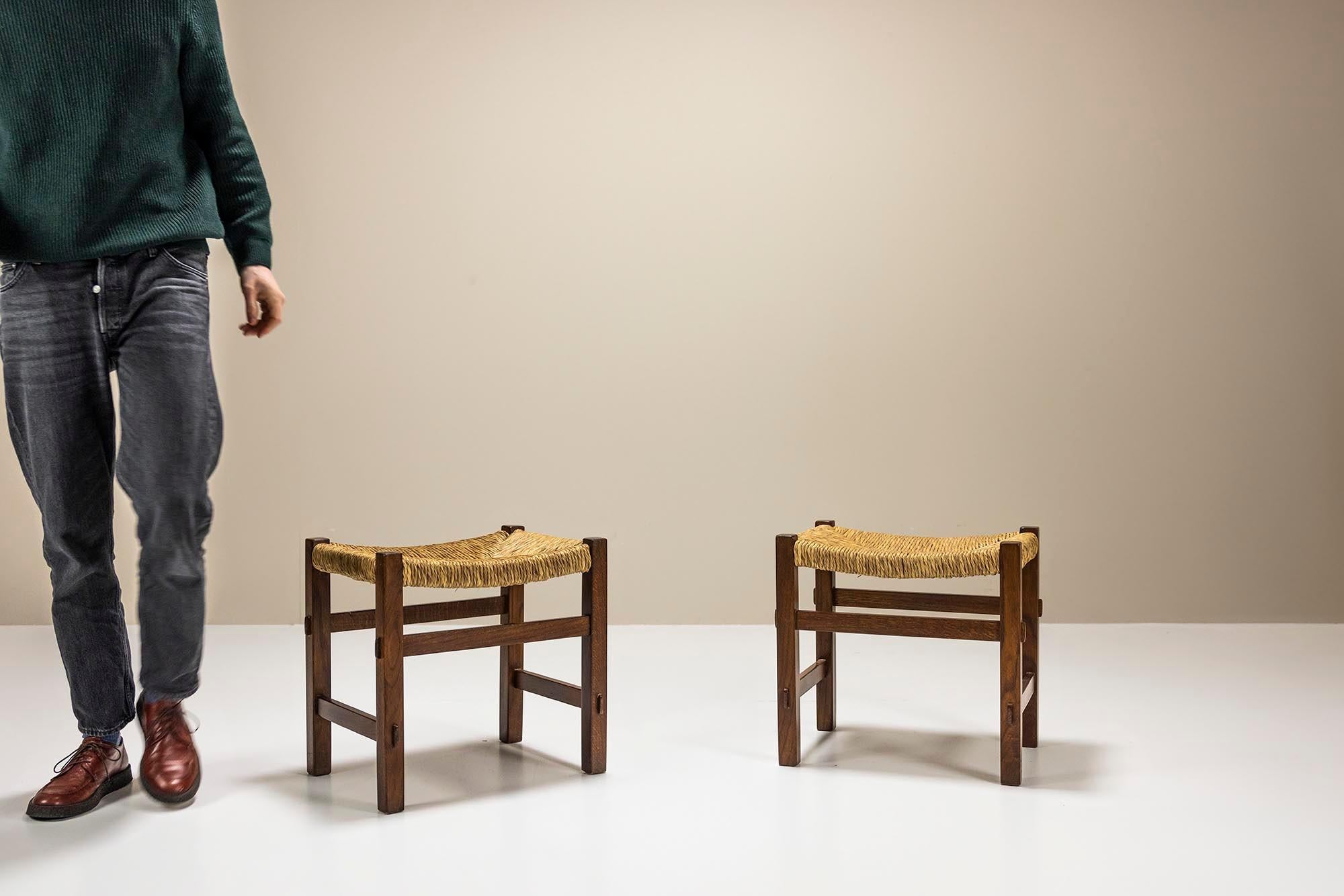 Italian Set Of 2 Stools In Slavonian Oak And Raffia By Officina Rivadossi, Italy 1970's