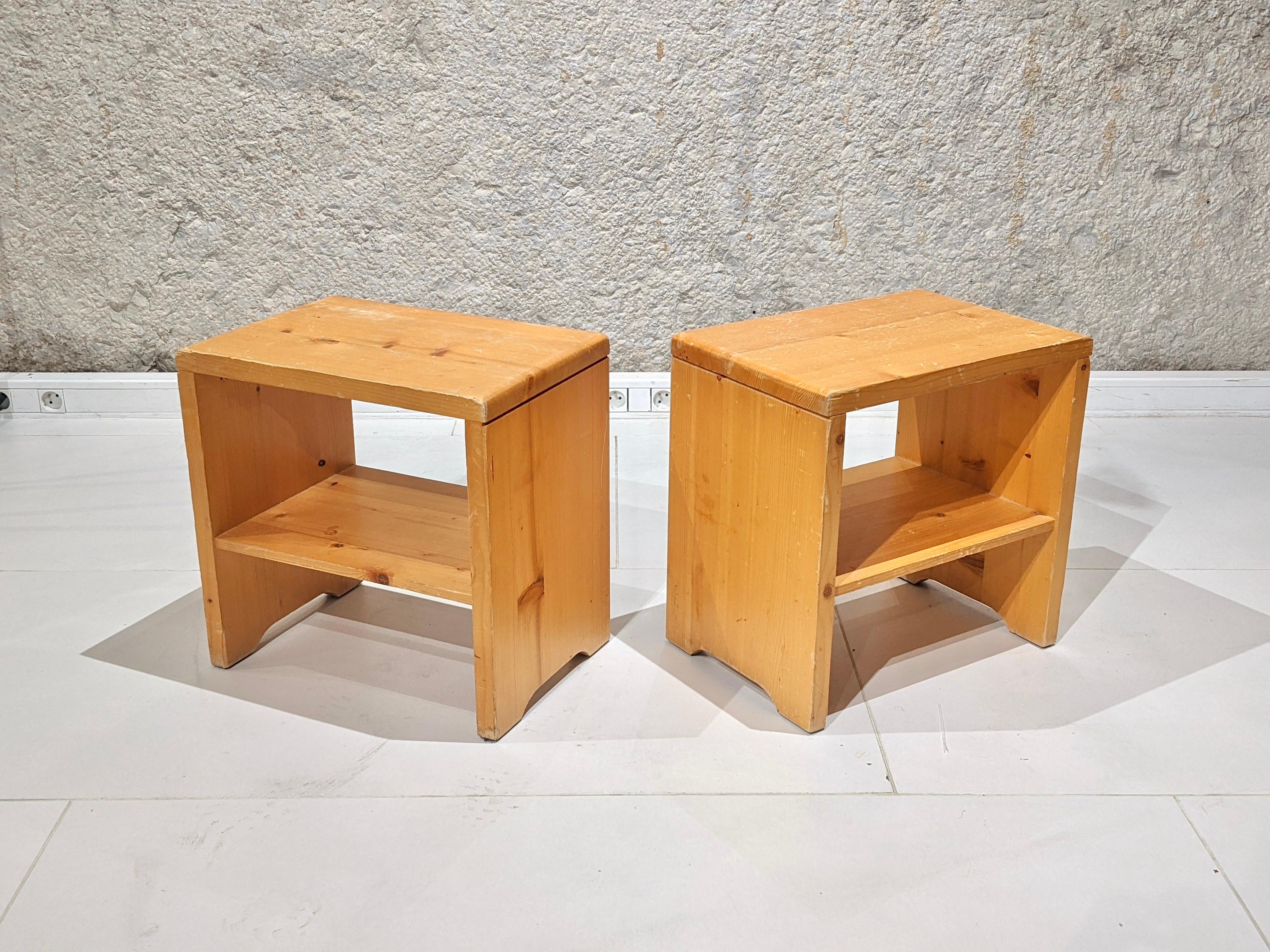 Set of 2 stools / side tables for the 
