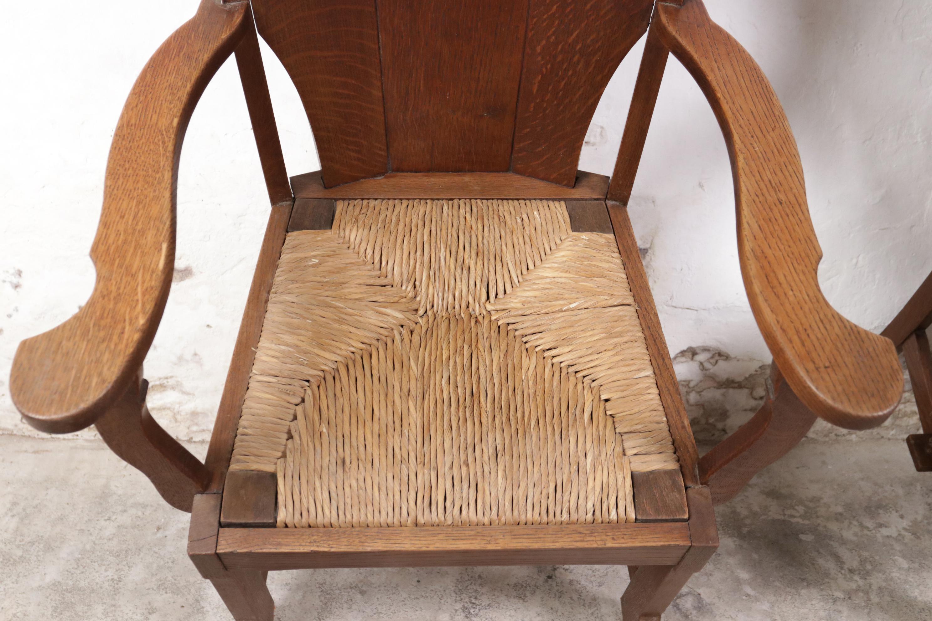 Mid-20th Century Set of 2 Story Book Dutch Brutalist Wabi Sabi Oak Rush Lounge Chairs ca. 1935 For Sale
