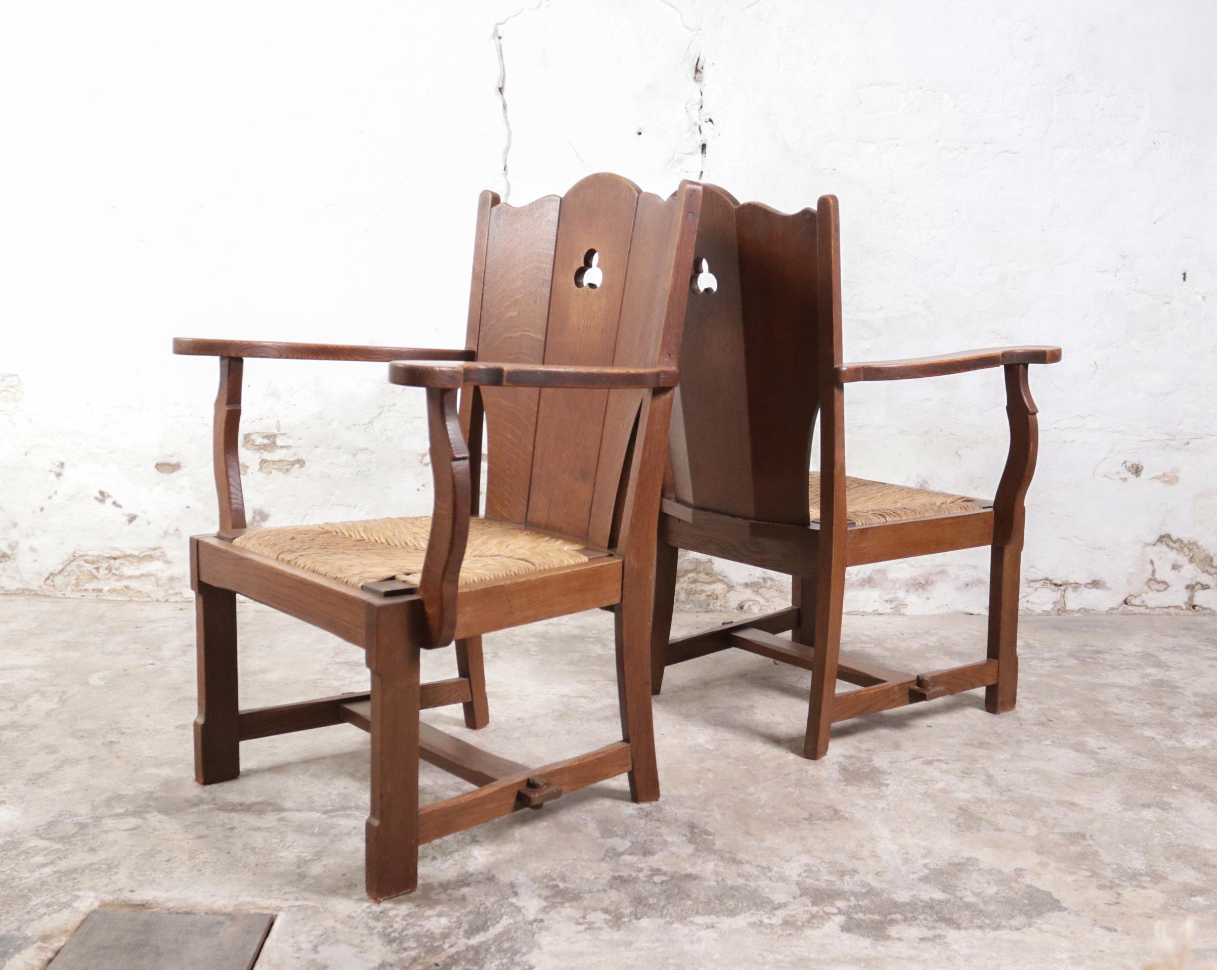 Set of 2 Story Book Dutch Brutalist Wabi Sabi Oak Rush Lounge Chairs ca. 1935 For Sale 4