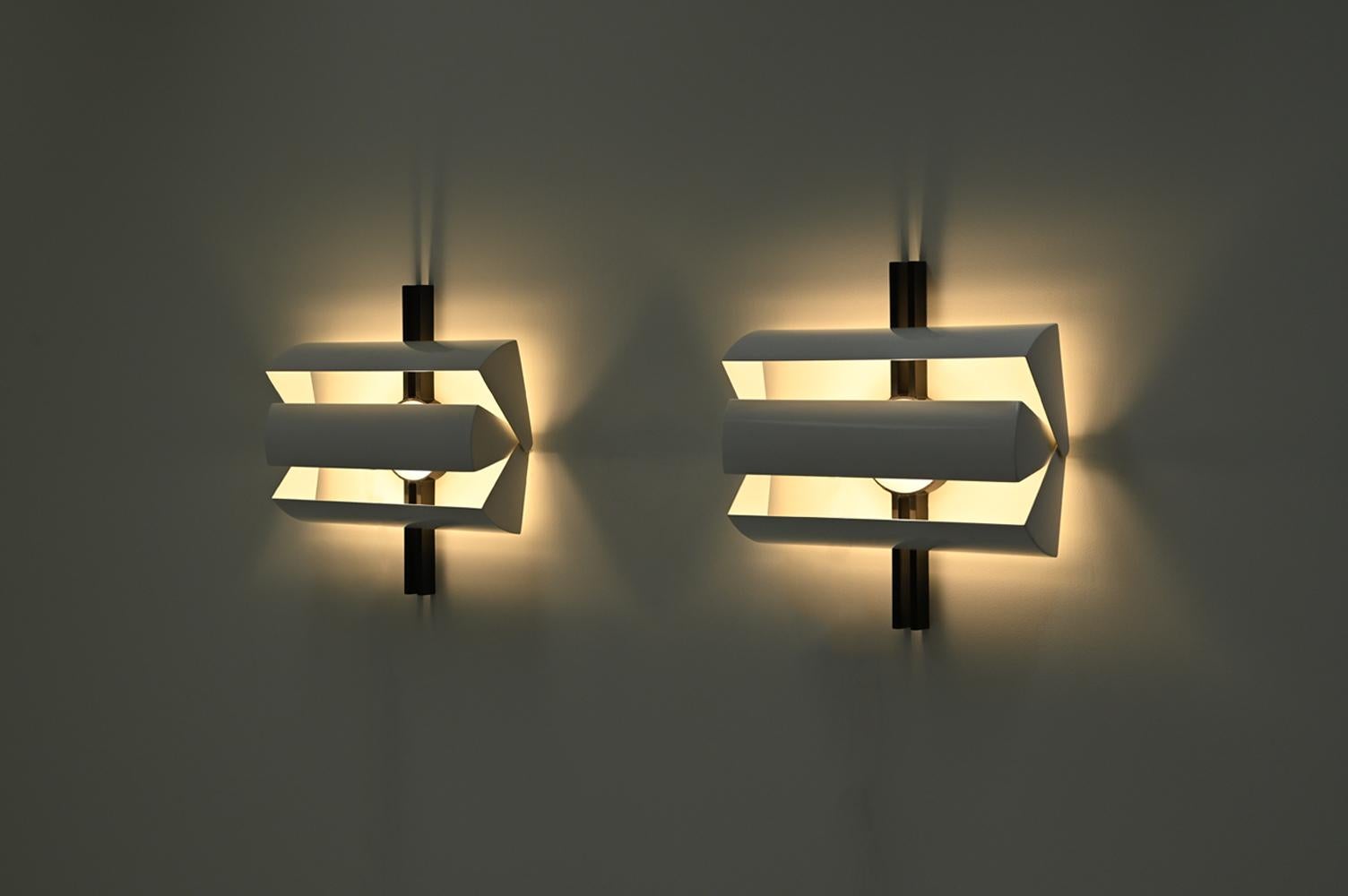 Metallo Set di 2 lampade da parete Stria di Ernesto Gismondi per Artemide, anni '80. in vendita