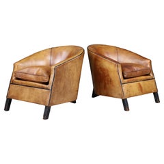 Set di 2 poltrone in pelle fortemente patinata di Bart van Bekhoven, Paesi Bassi Set di 2 poltrone in pelle fortemente patinata di Bart van Bekhoven, Paesi Bassi