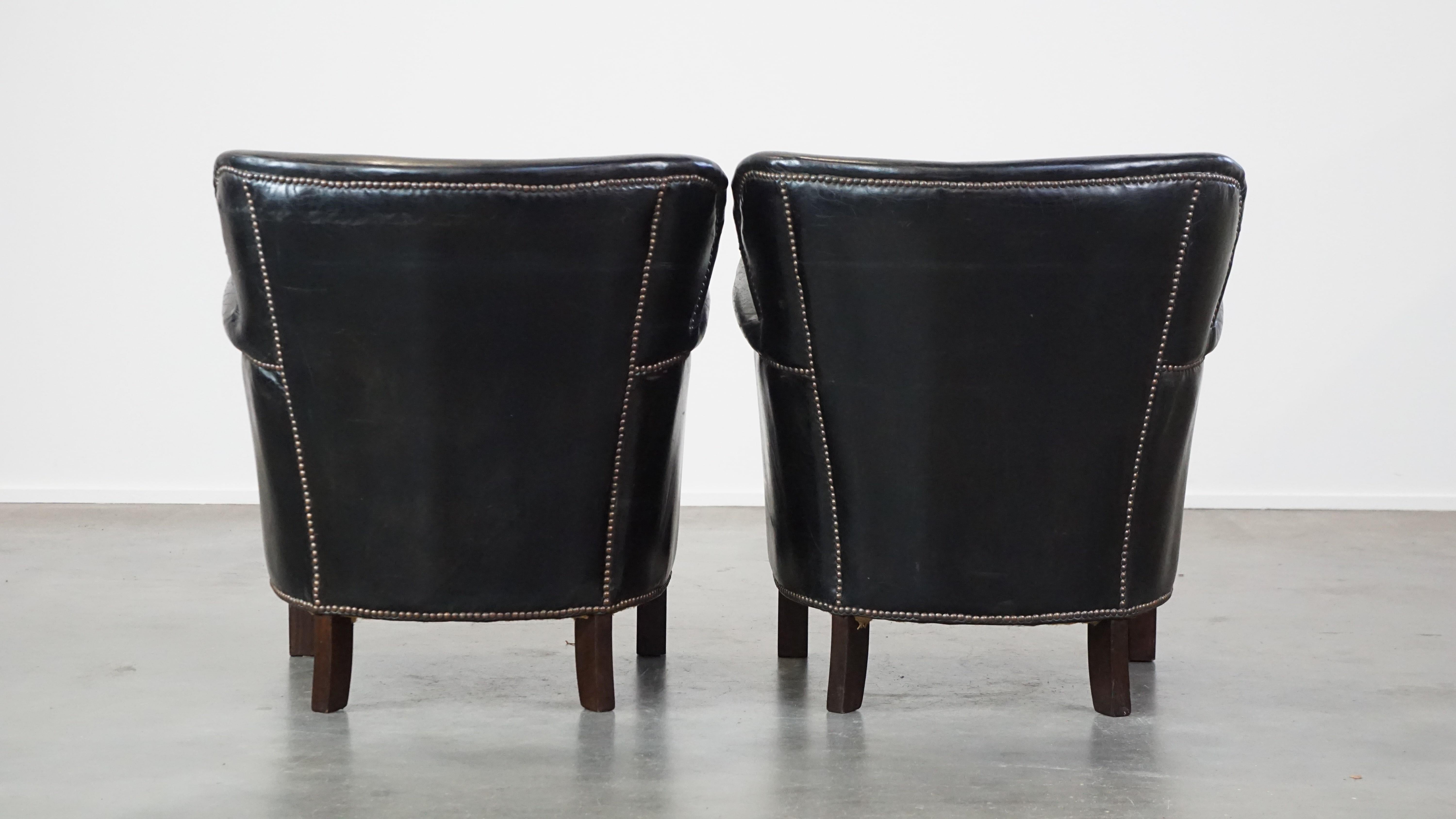 Ensemble de 2 fauteuils noirs subtils de style anglais avec coussins Kelim réversibles Bon état - En vente à Harderwijk, NL