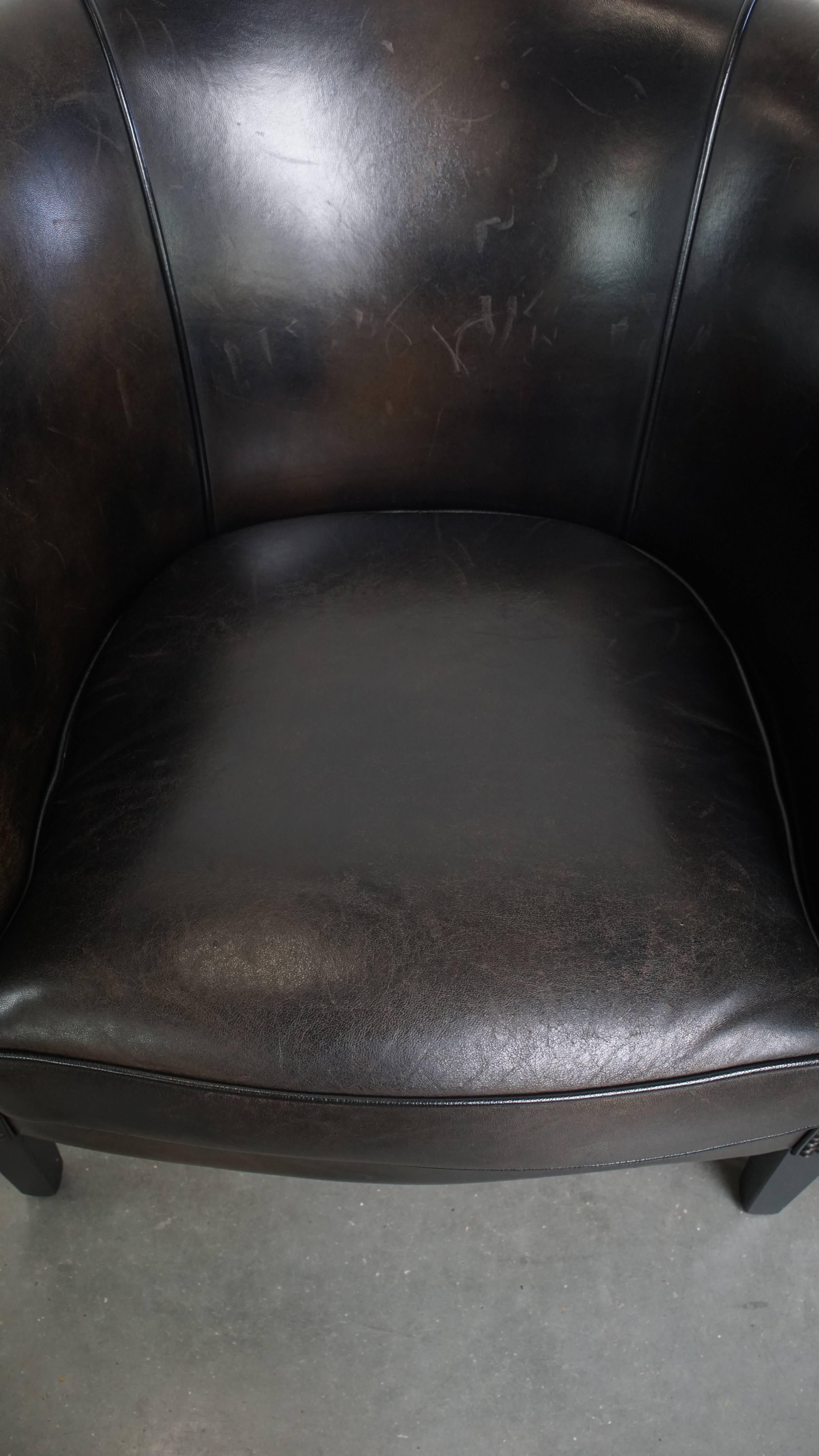 Juego de 2 sillones club de piel de cordero sutil negro/gris en Bueno estado para la venta en Harderwijk, NL