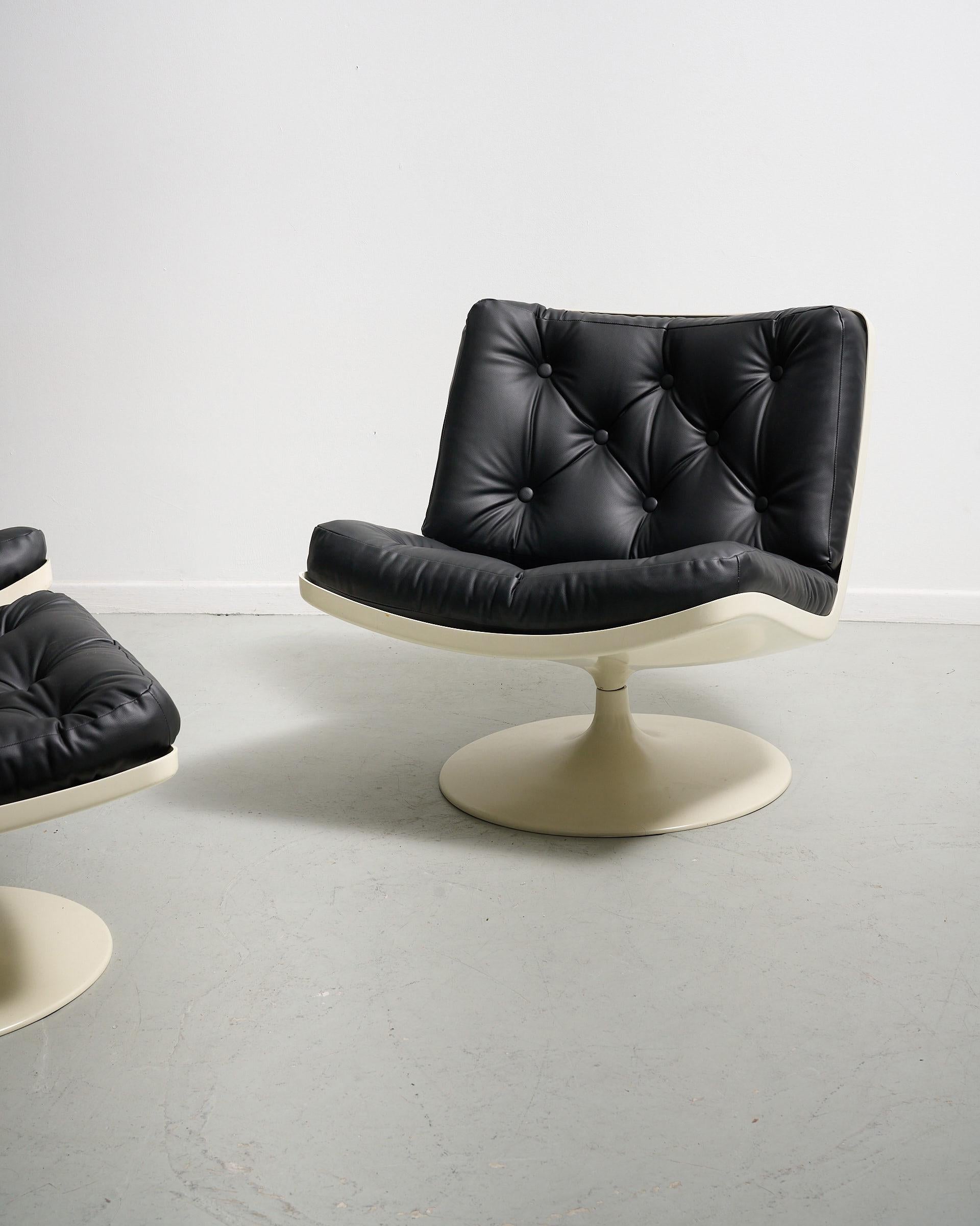 Set of 2 swivel lounge chairs with one matching ottoman by Play IVM
