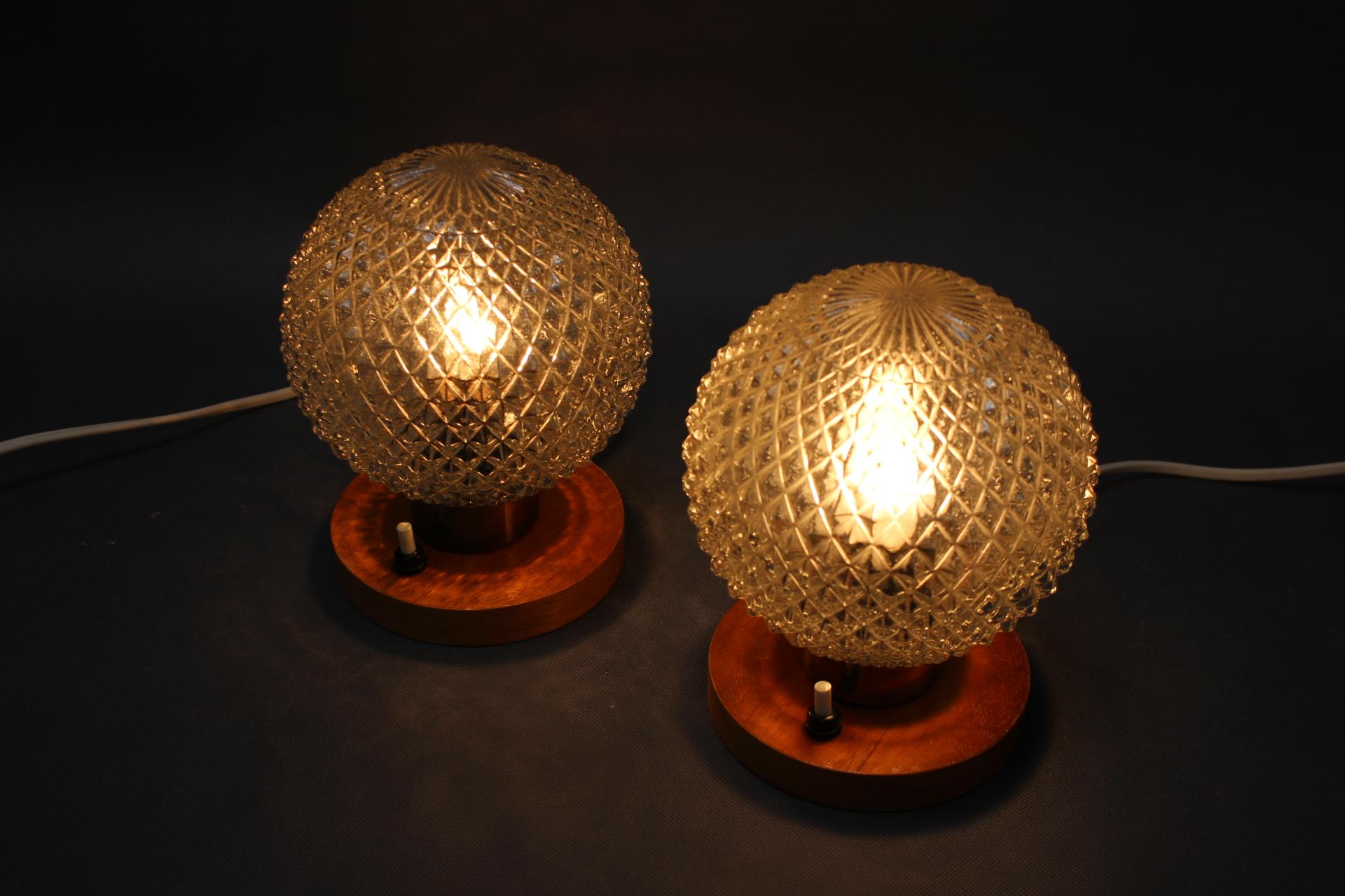 Vetro Set di 2 lampade da tavolo di Kamenický Šenov, anni '70 in vendita