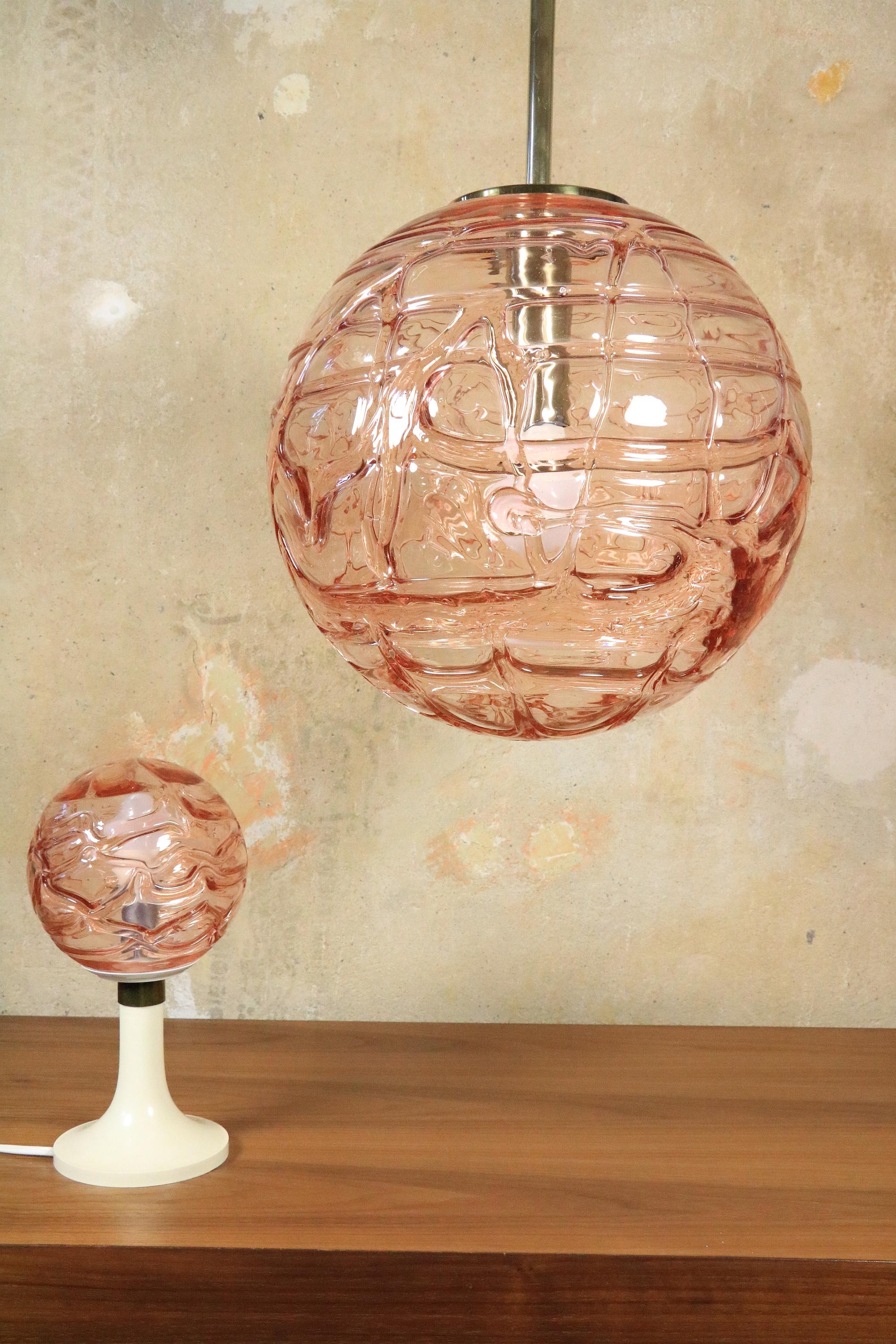 2er-Set Tischlampen von DORIA, Deutschland, Rosa Glaskugeln, Original 1970er im Angebot 3