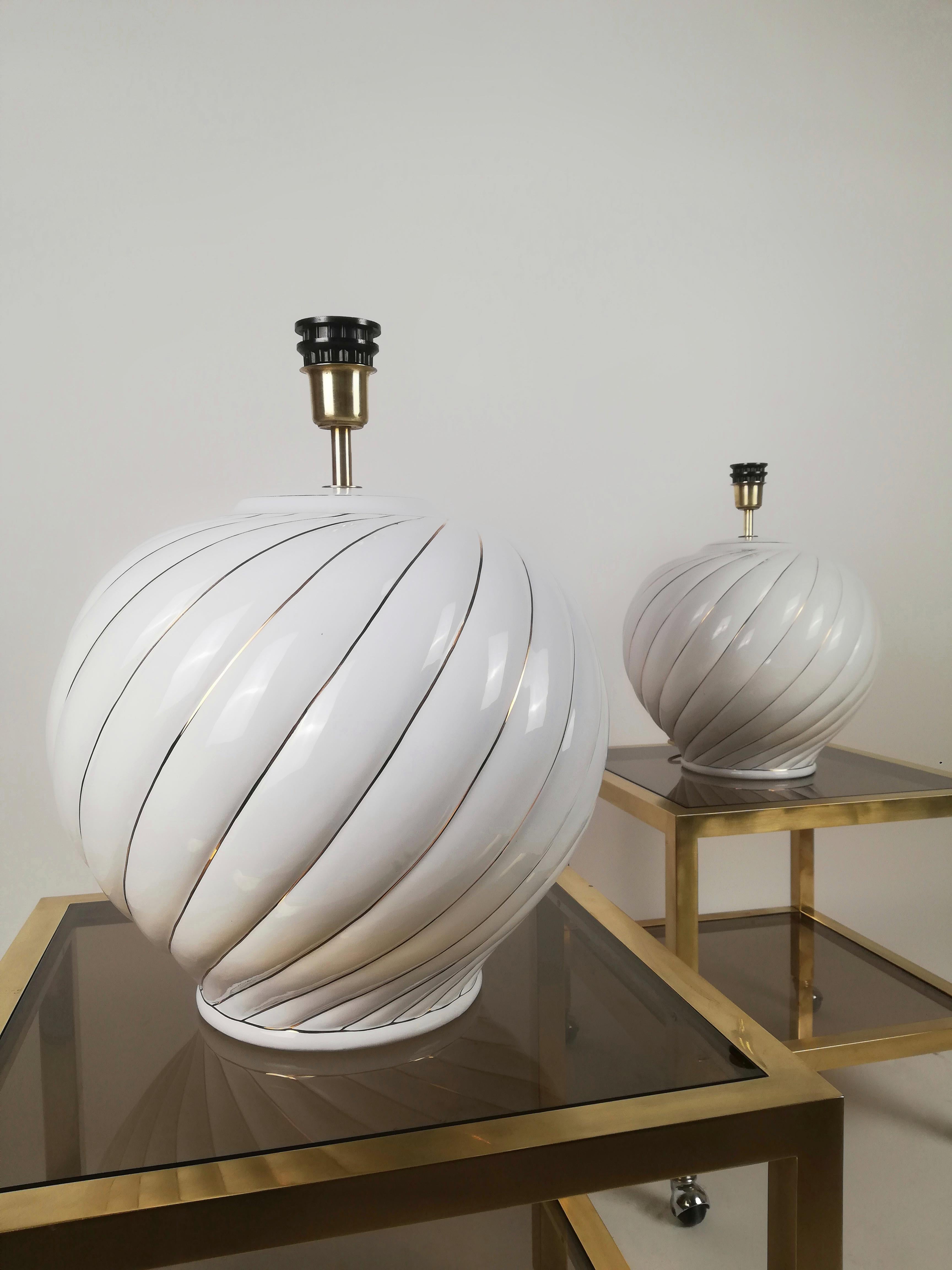 Set of 2 Table Lamps by Tommaso Barbi Made in White and Gold Glazed Ceramic For Sale 6