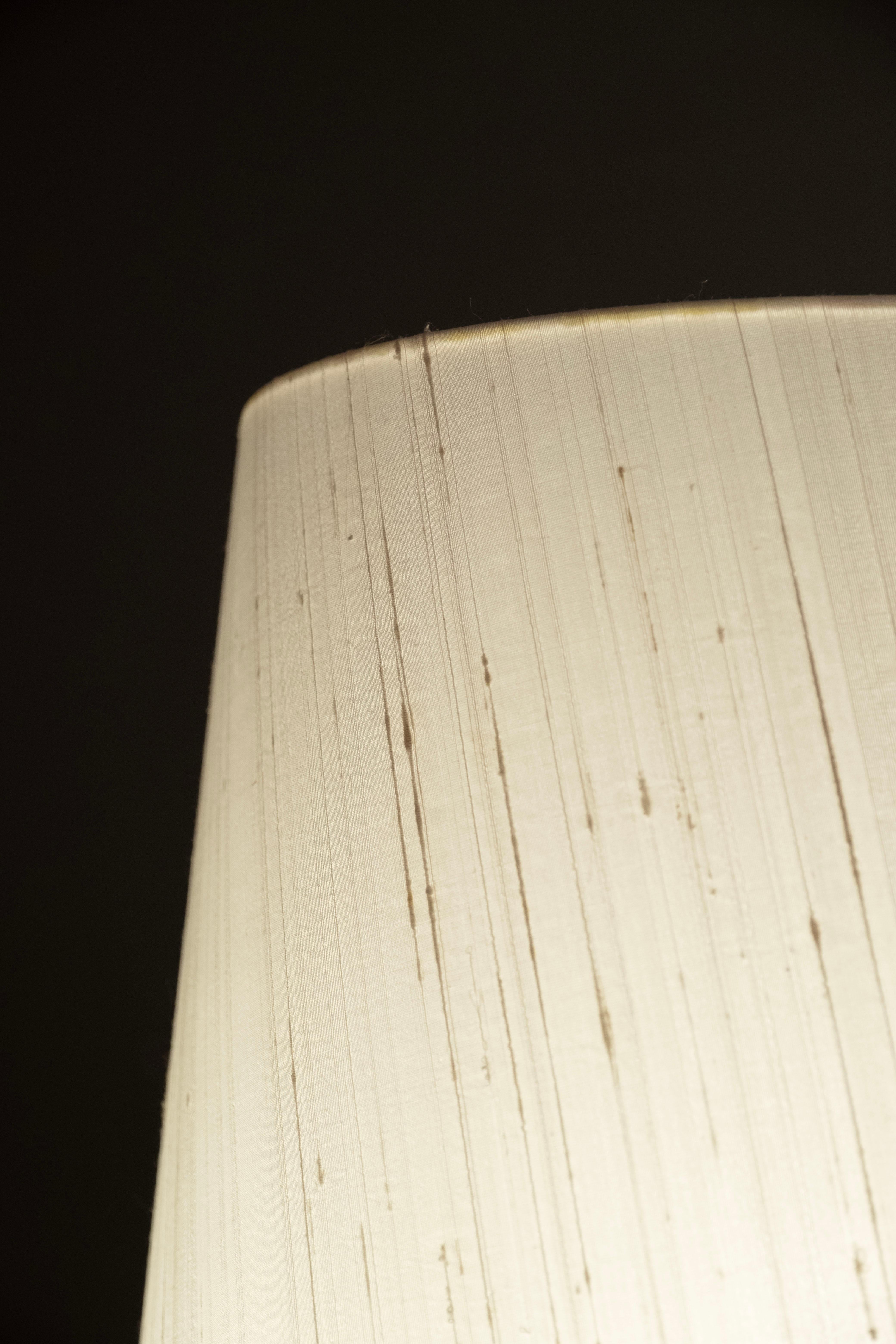 mateus rose lamp