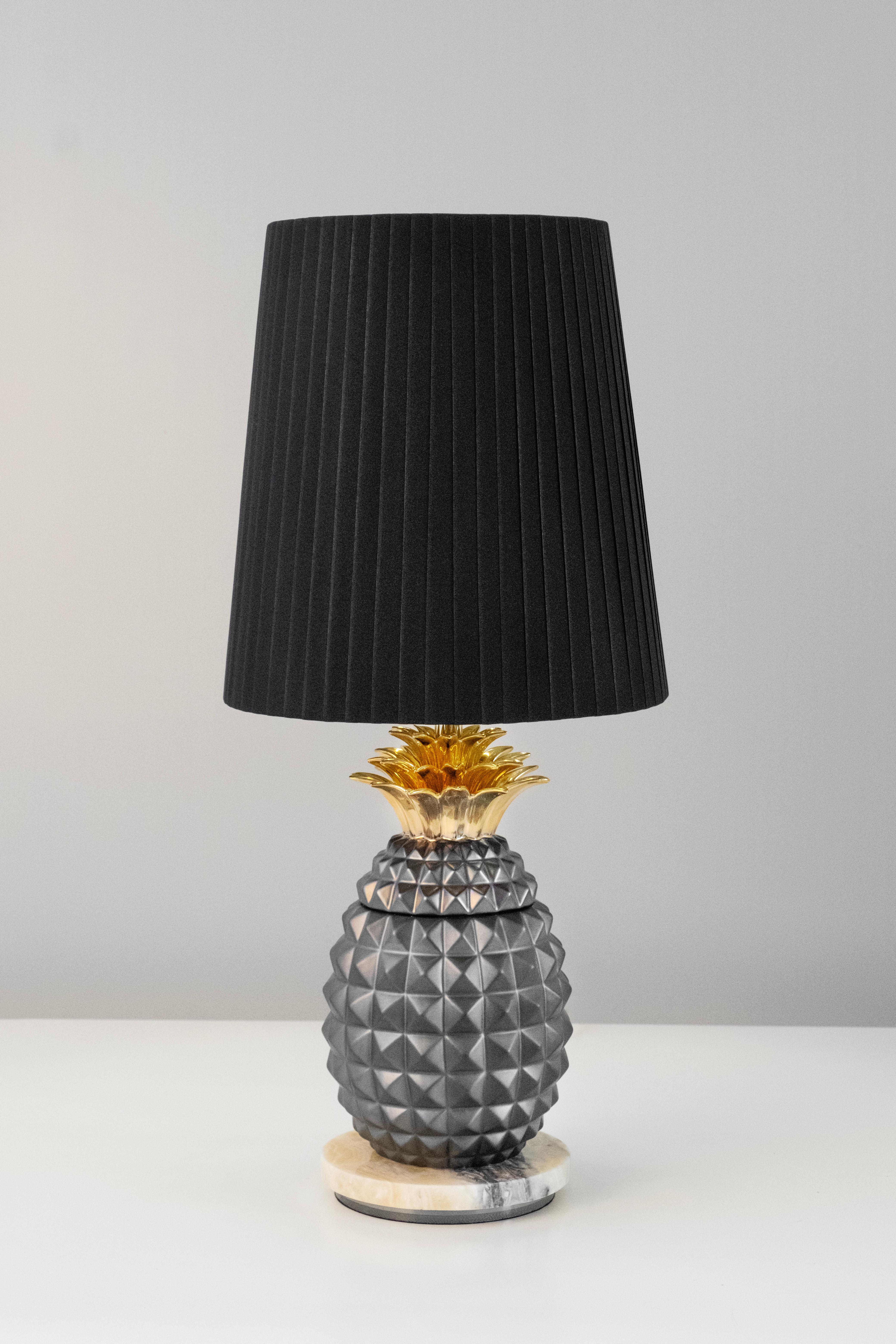 Set of 2 Morais table lamps, Modern Collection, Handcrafted in Portugal - Europe by GF Modern.

Morais is an elegant table lamp and an attractive addition to a modern home. 
Morais was designed to warm cozy spaces.
The pearly black glazed ceramic