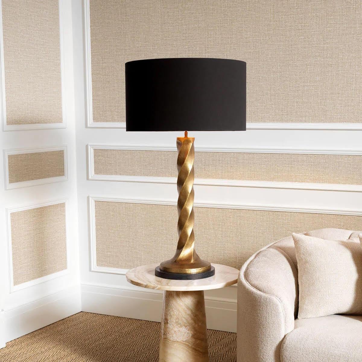 Satz von 2 Tischlampen, Vintage-Messing-Finish, schwarzer Granitsockel, einzigartiges Design. (Moderne) im Angebot