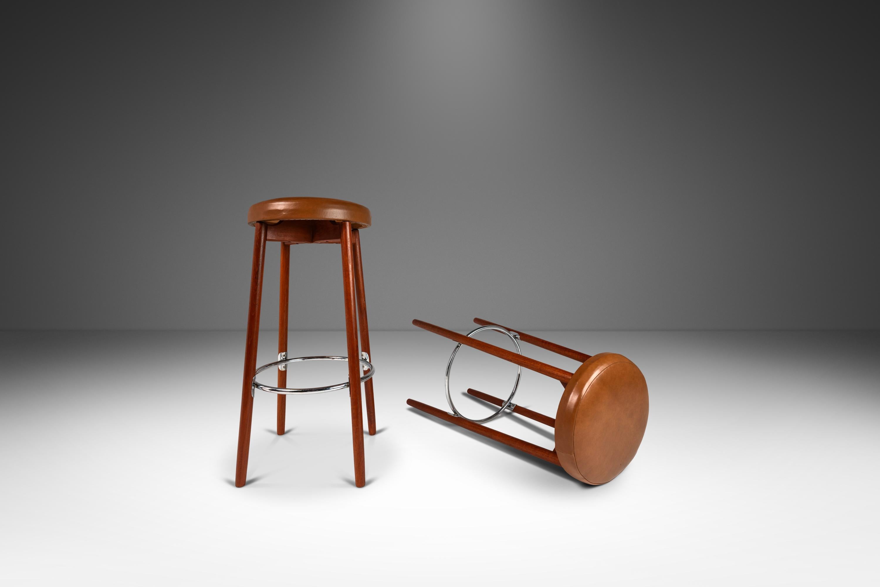 Set of 2 Teak & Leather Barstools by Hugo Frandsen for Spøttrup, Denmark, 1960's In Good Condition In Deland, FL