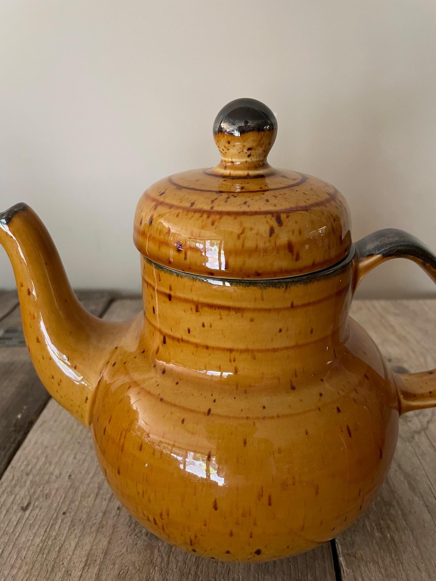 Set of 2 teapots (Moderne der Mitte des Jahrhunderts) im Angebot