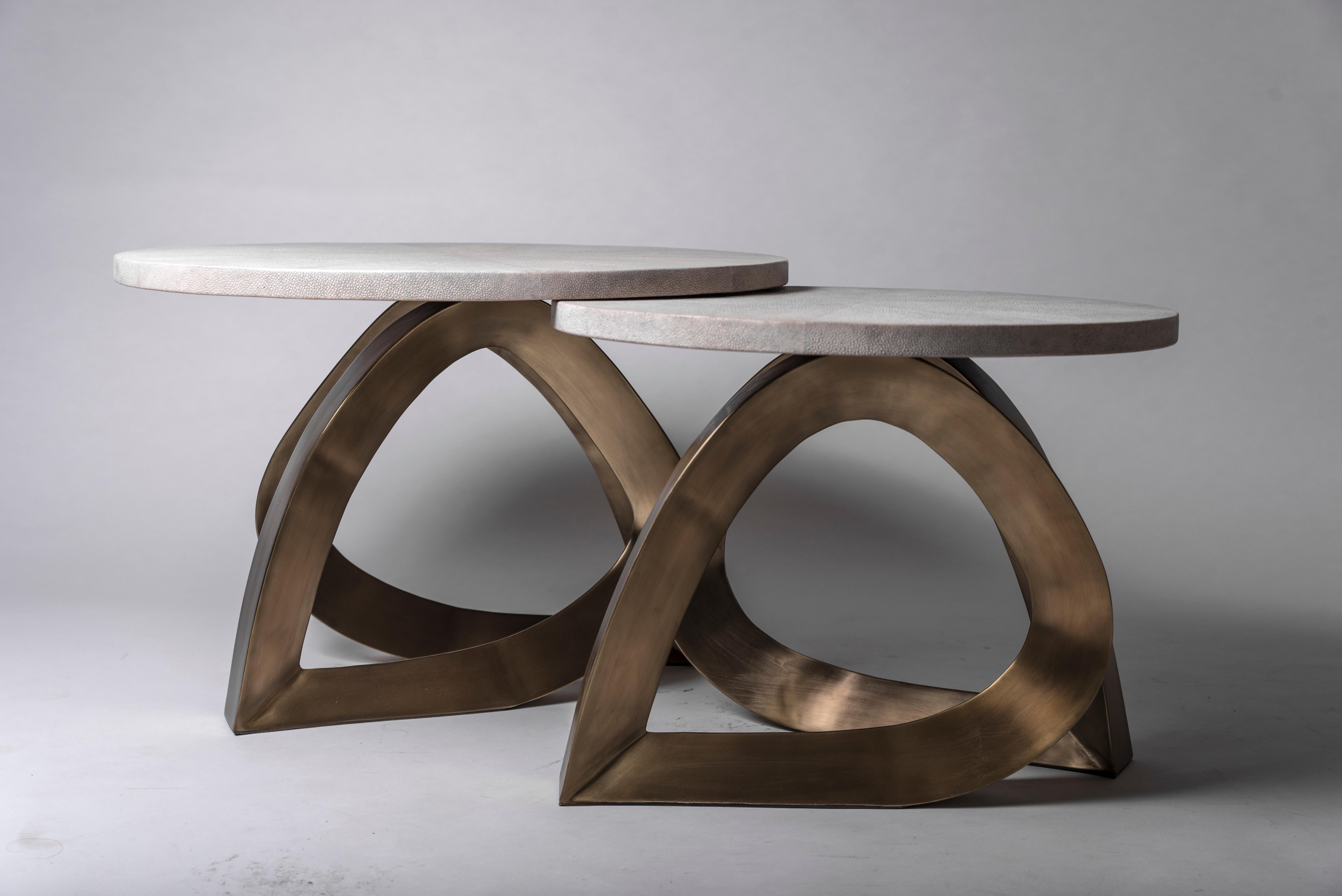 Art Deco Set of 2 Teardrop Nesting Coffee Tables, Cream Shagreen and Brass by Kifu Paris