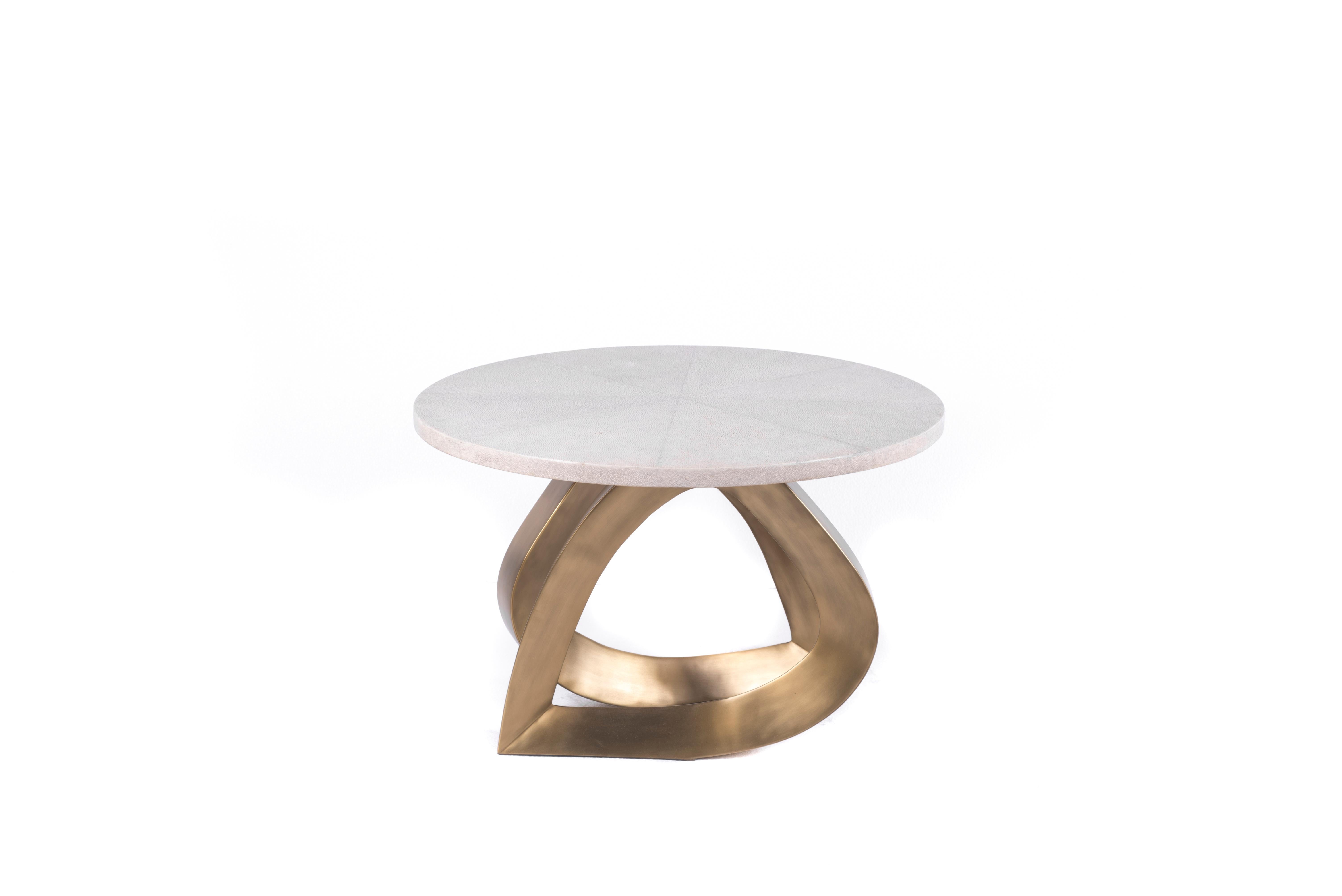 Hand-Crafted Set of 2 Teardrop Nesting Coffee Tables, Cream Shagreen and Brass by Kifu Paris